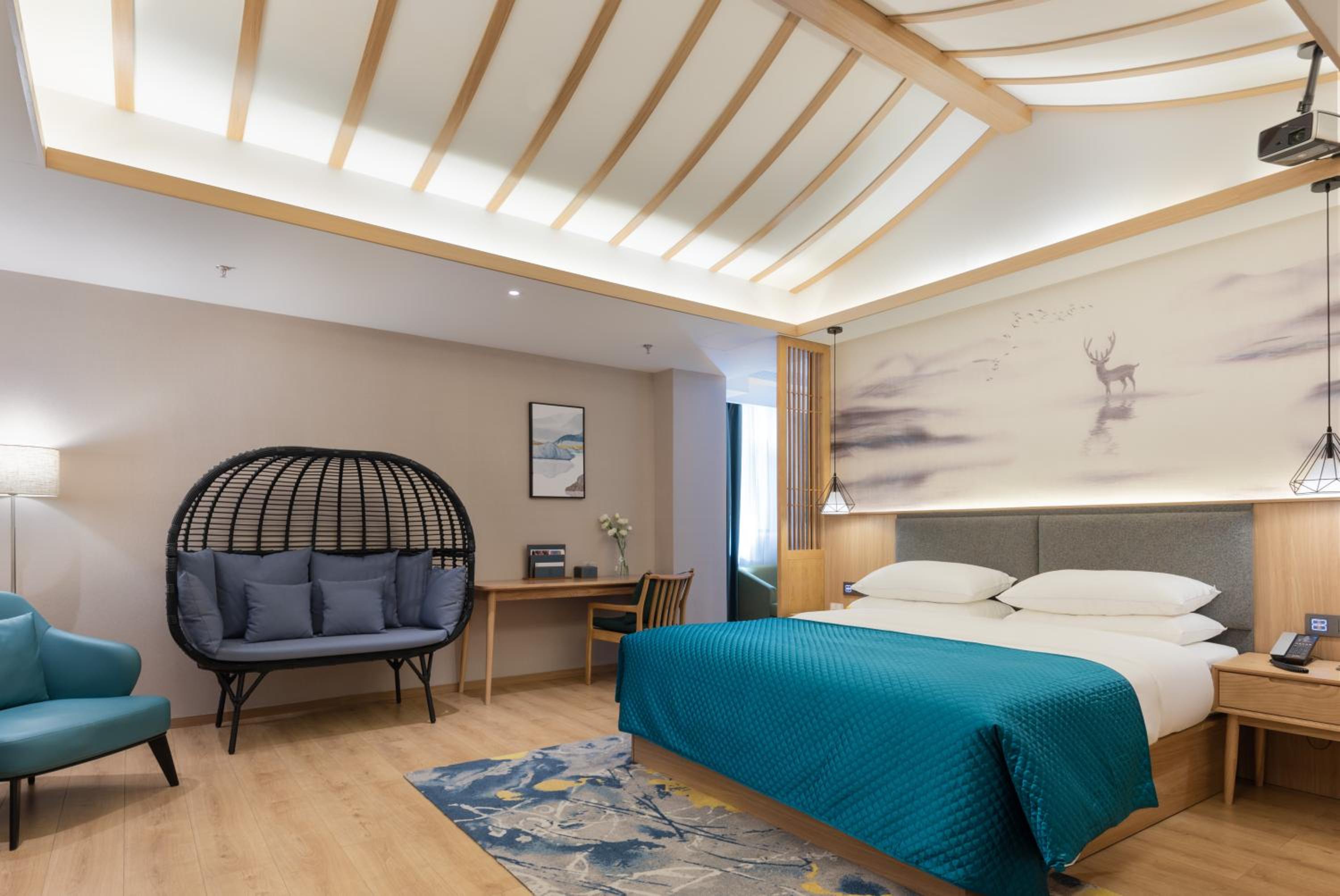 Deluxe Suite
