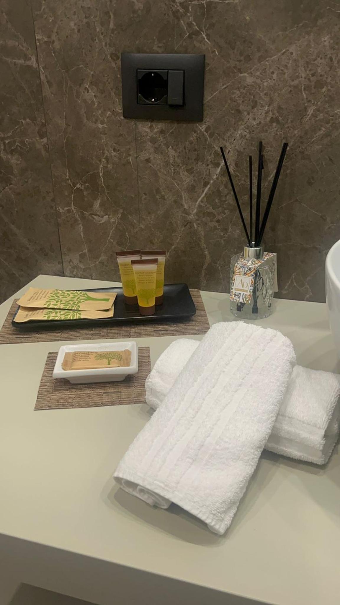 Queen Room with Spa Bath photo 3