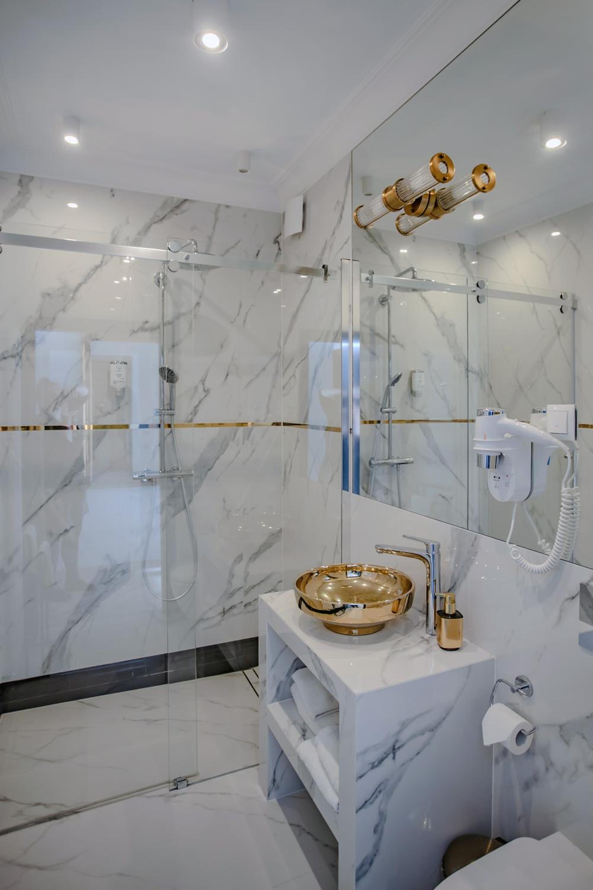 Superior Double Room - Photo 9