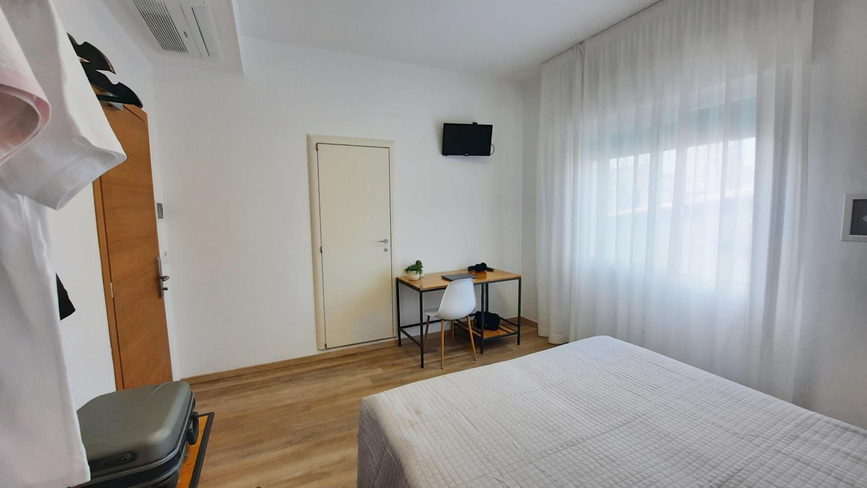 Standard Double Room photo 3