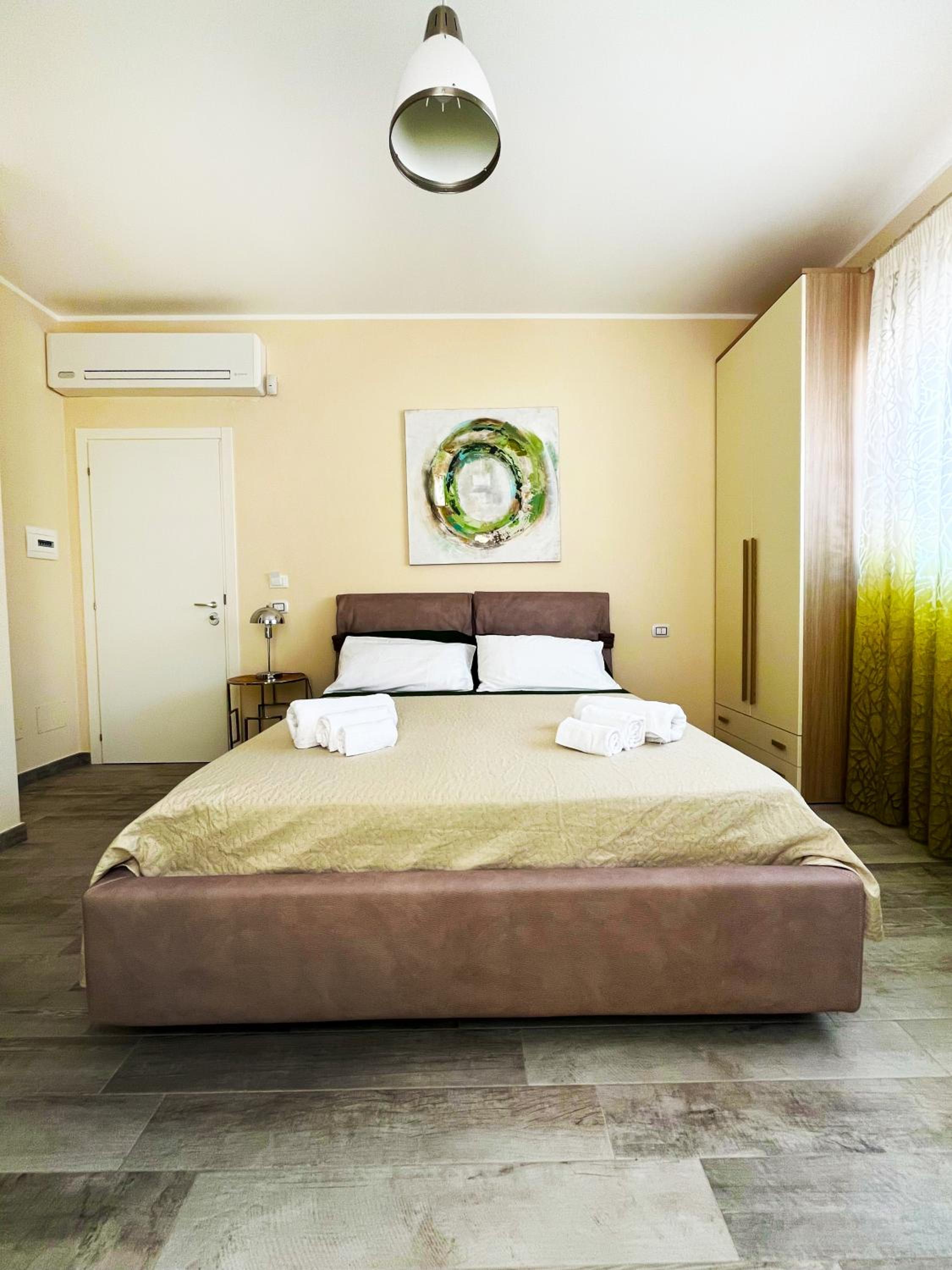 Deluxe Double Room with Balcony photo 1