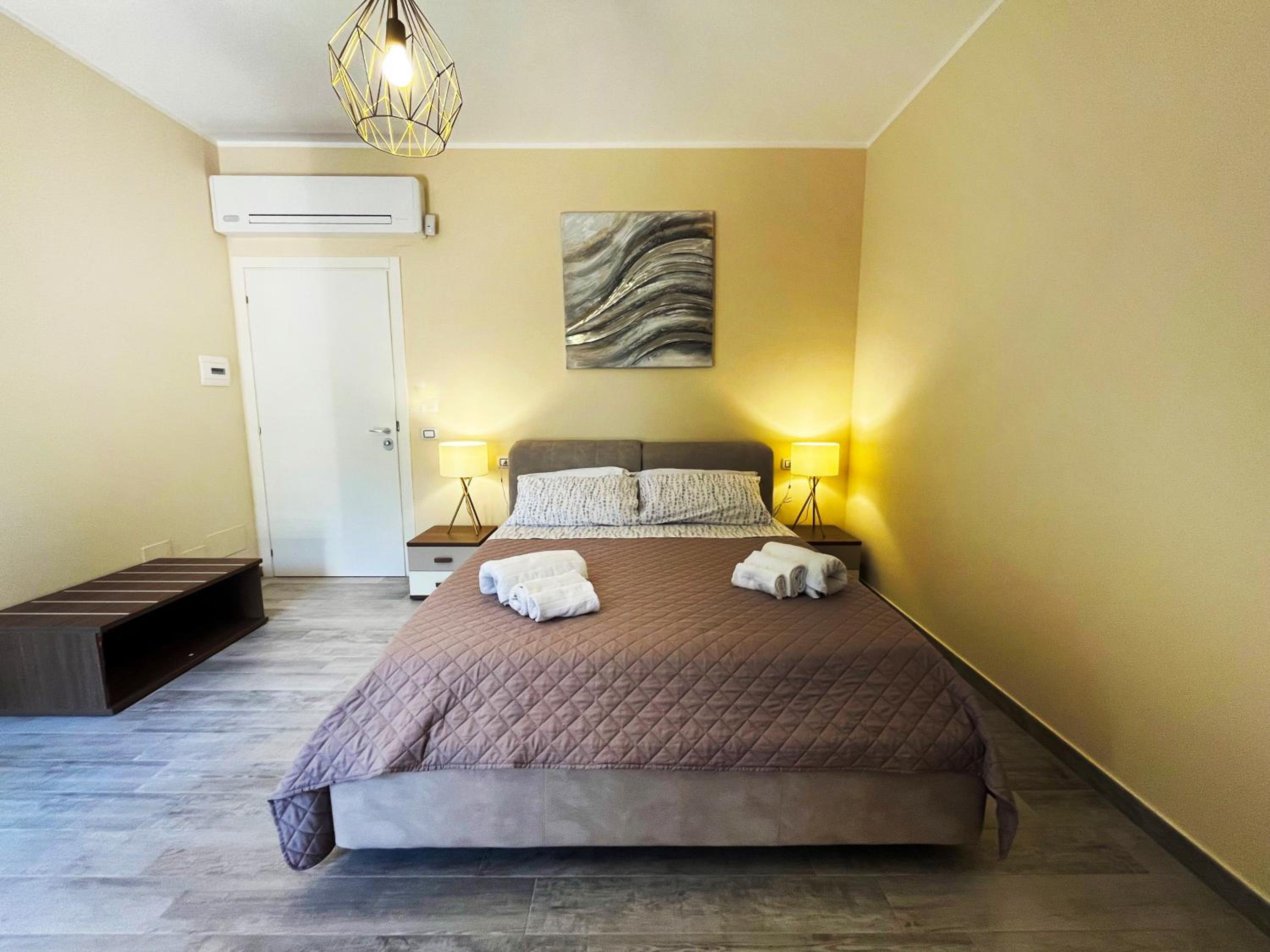 Deluxe Double Room with Balcony photo 1