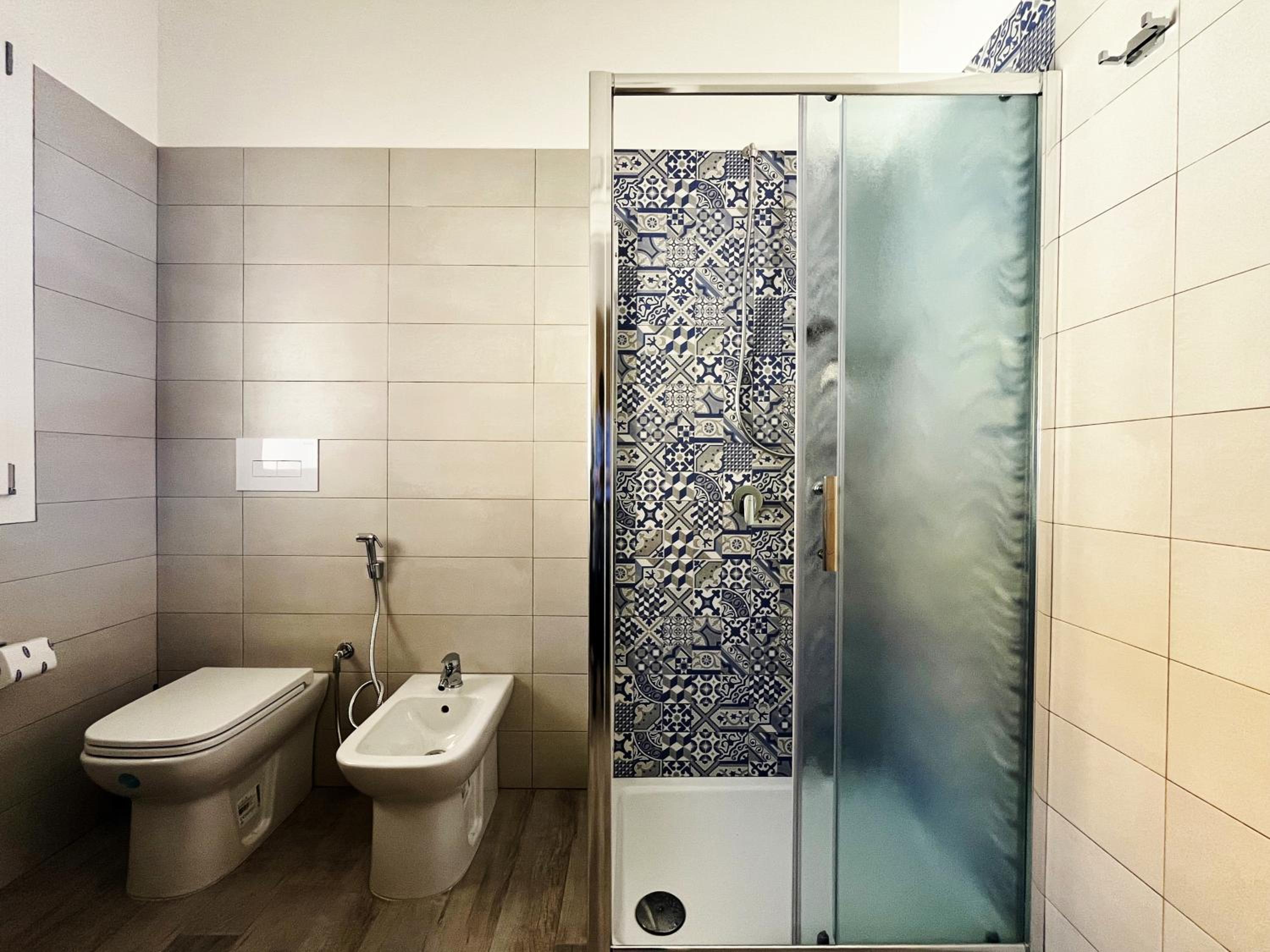 Deluxe Double Room with Balcony photo 3