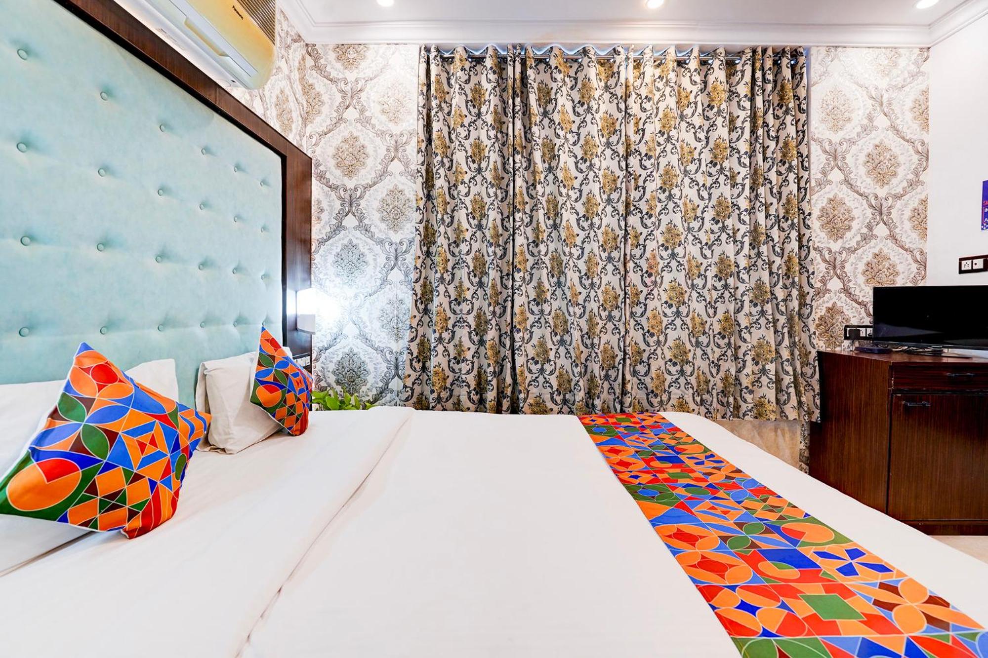 Standard Suite - Photo 3