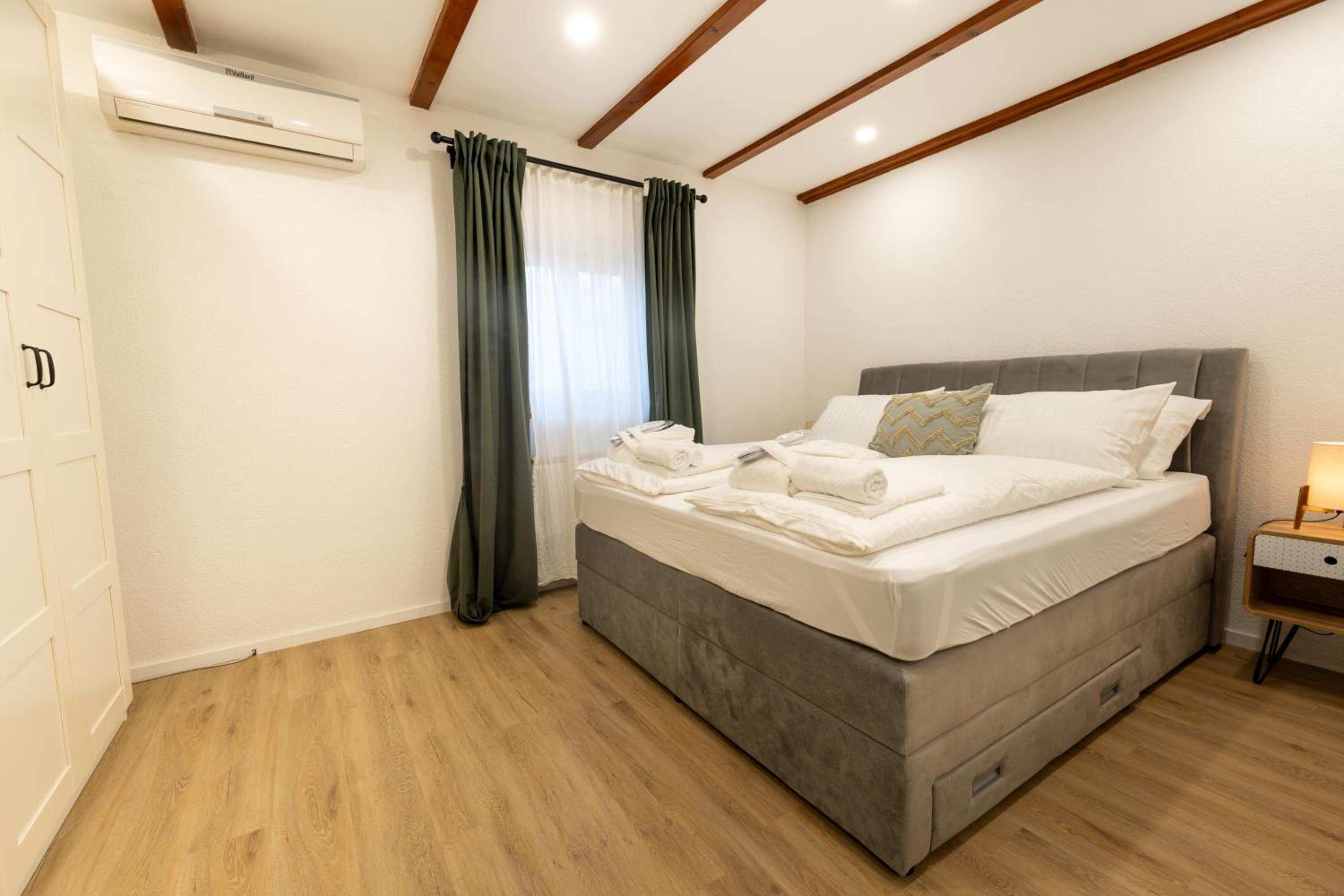 Superior King Room photo 1