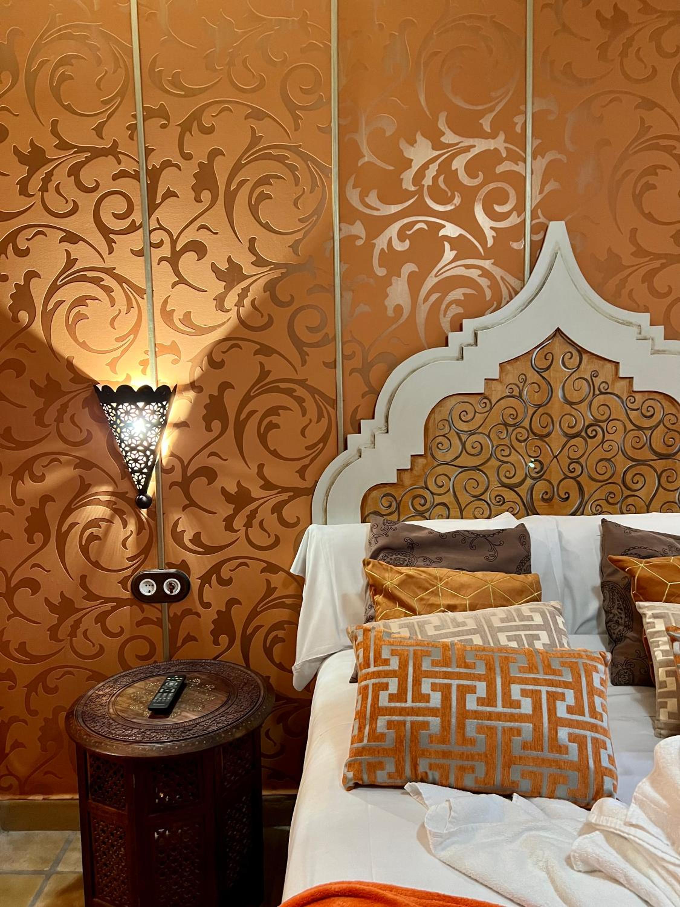 Superior Double Room with Jacuzzi photo 3