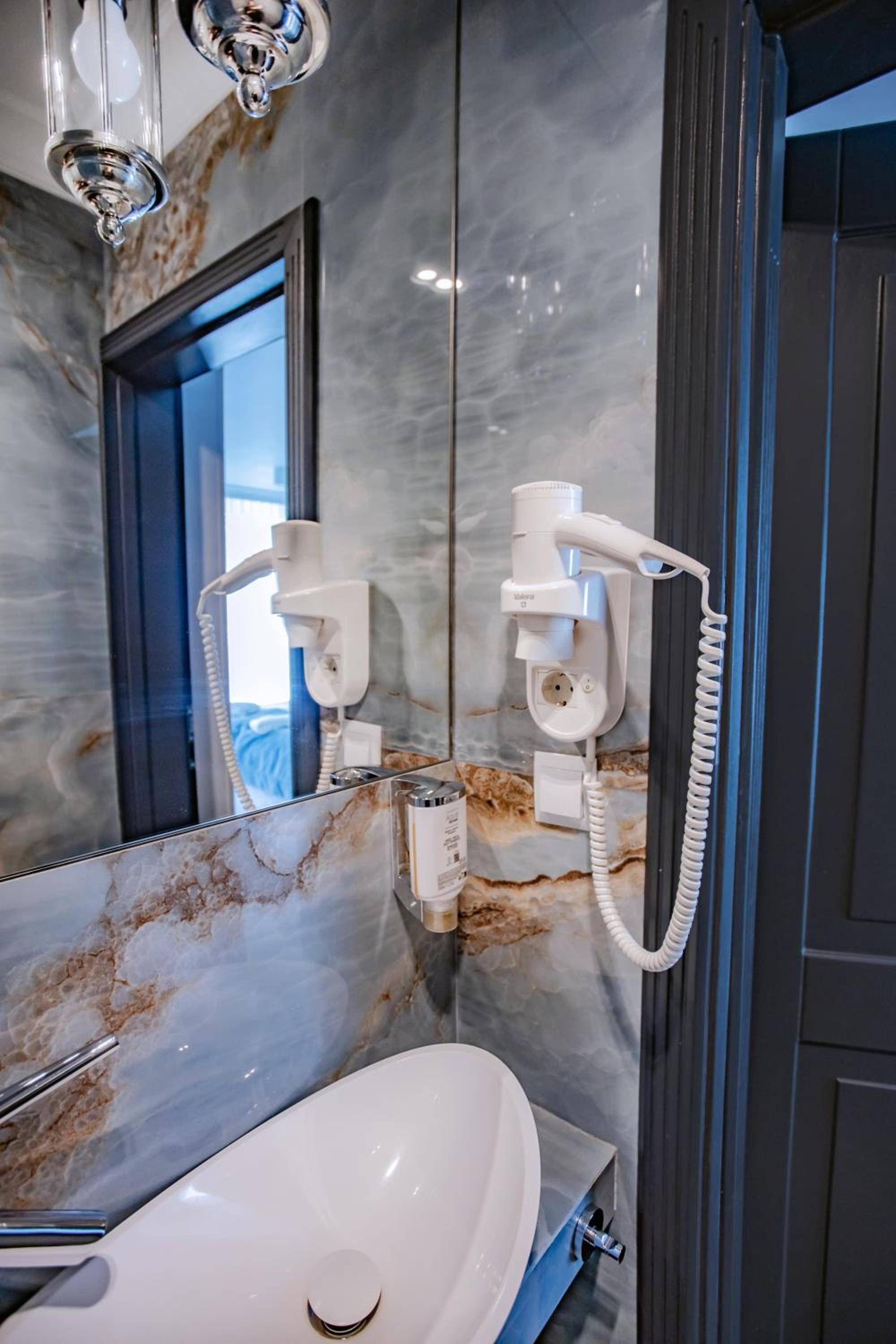 Family Suite - Photo 15