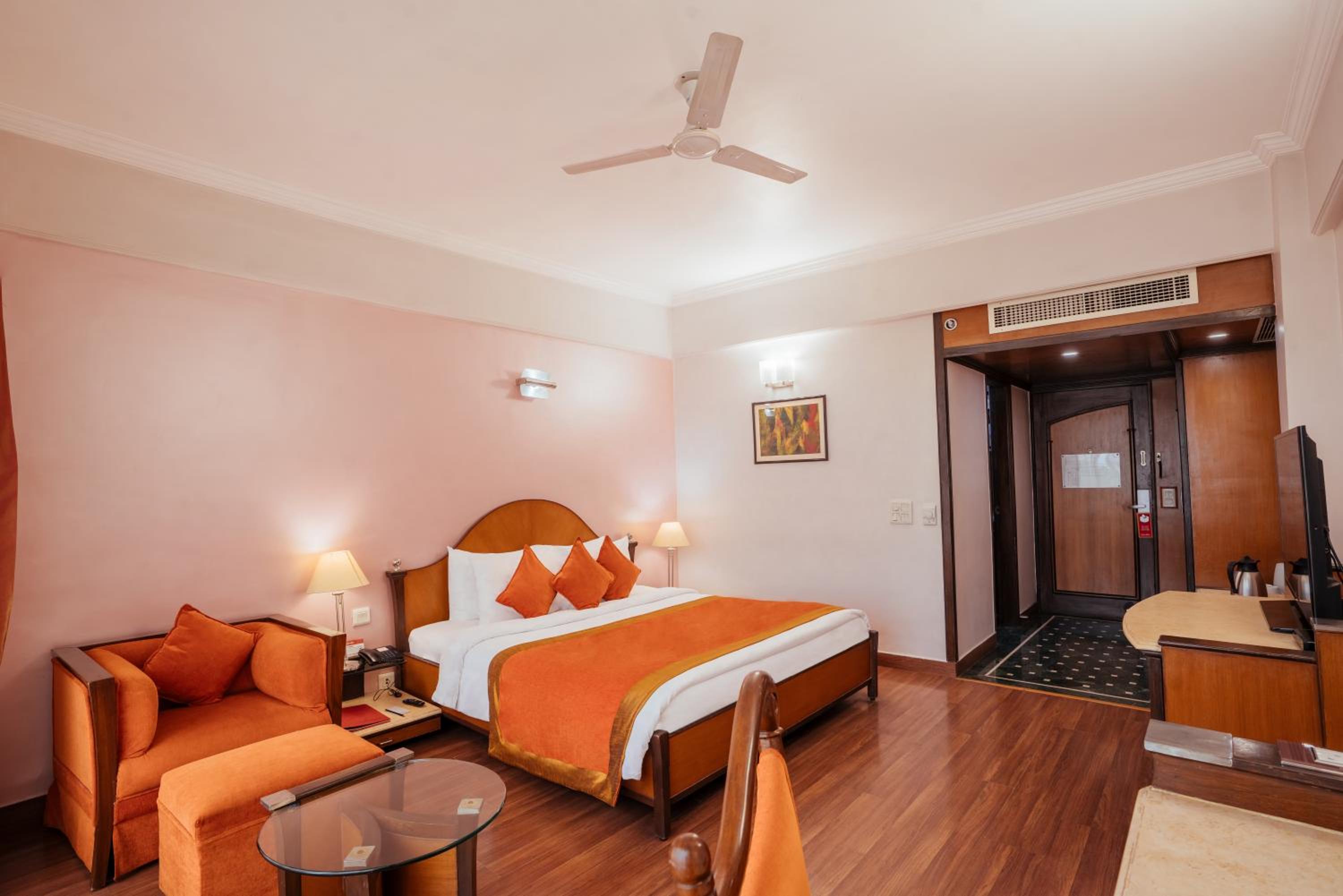Superior King Room - Photo 1