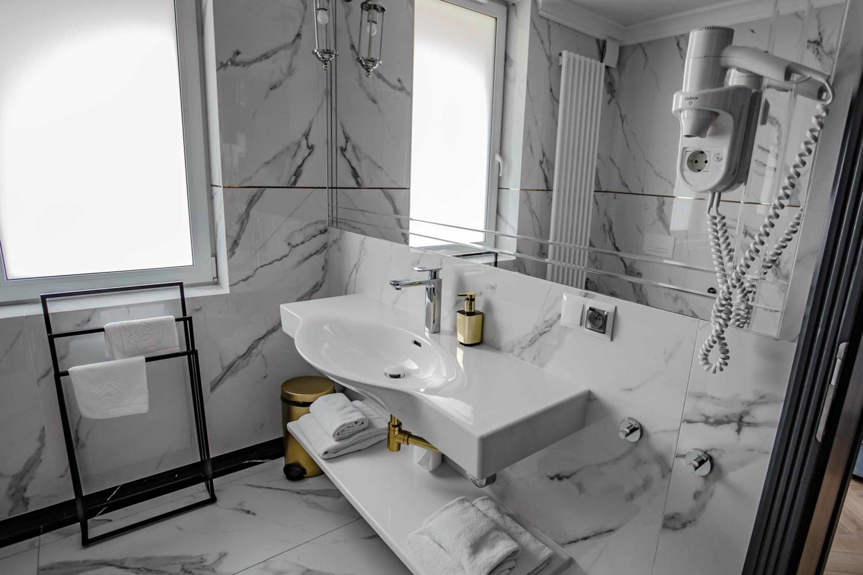 Family Suite - Photo 6