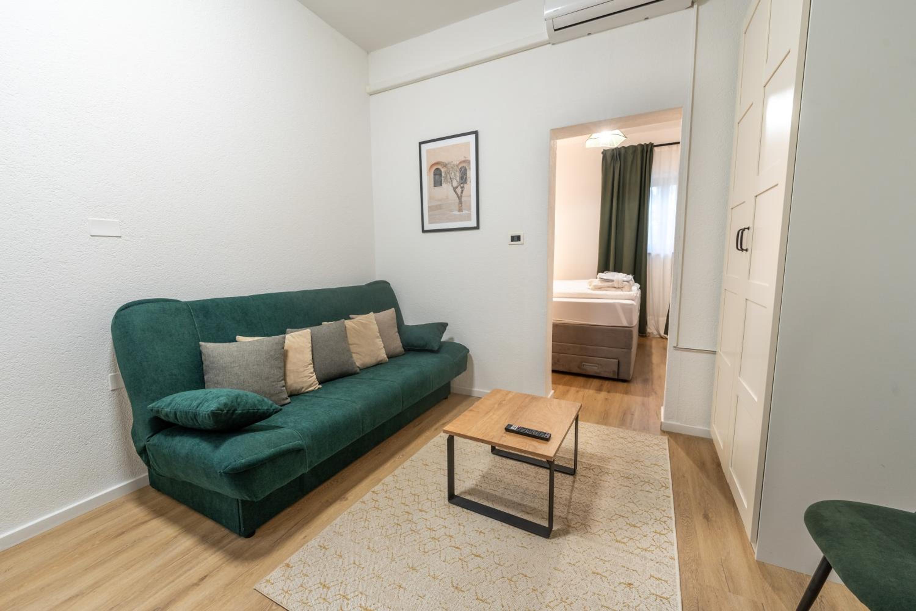 Double Room with Patio photo 1