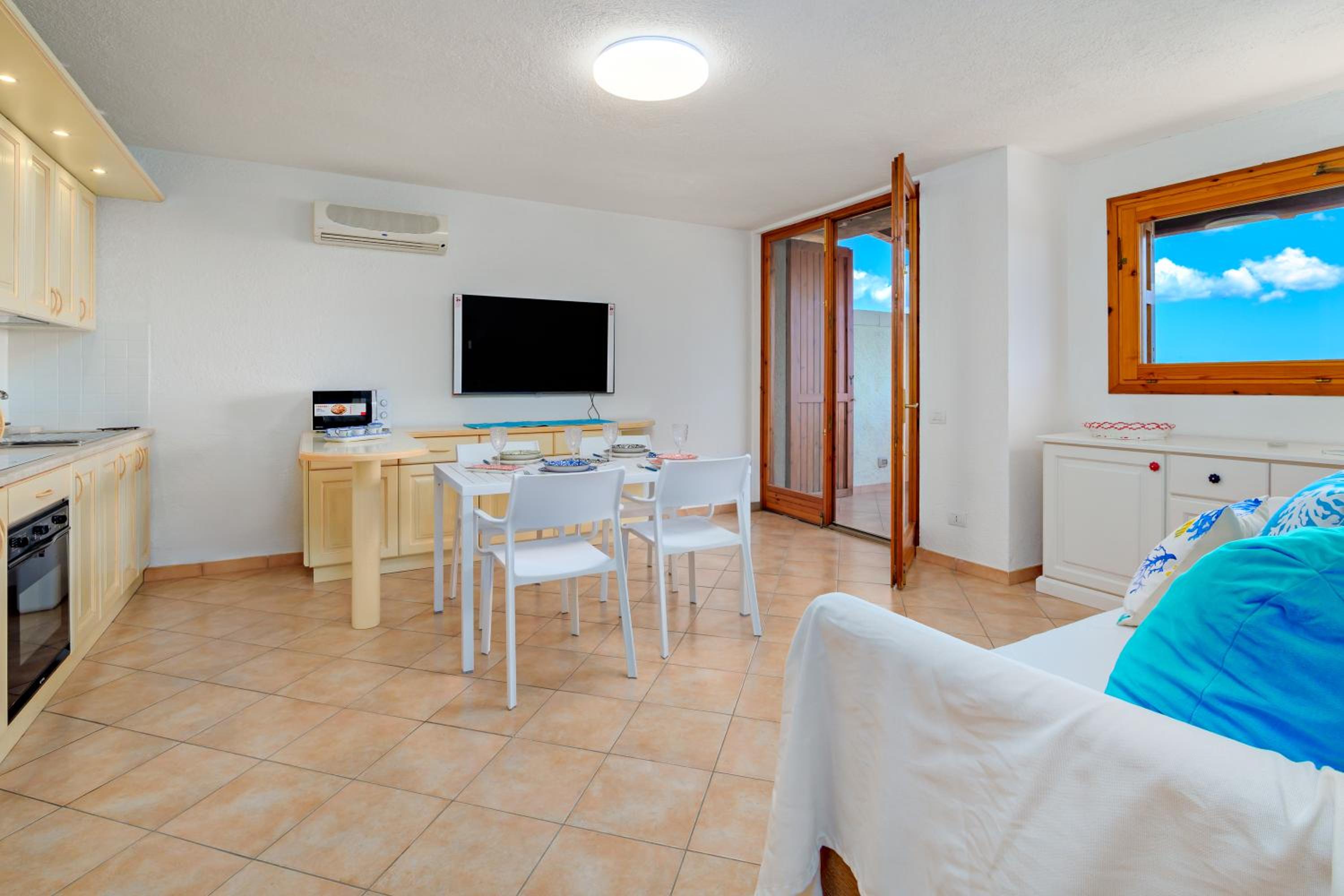 Two-Bedroom Deluxe Apartment with Ocean View photo 1