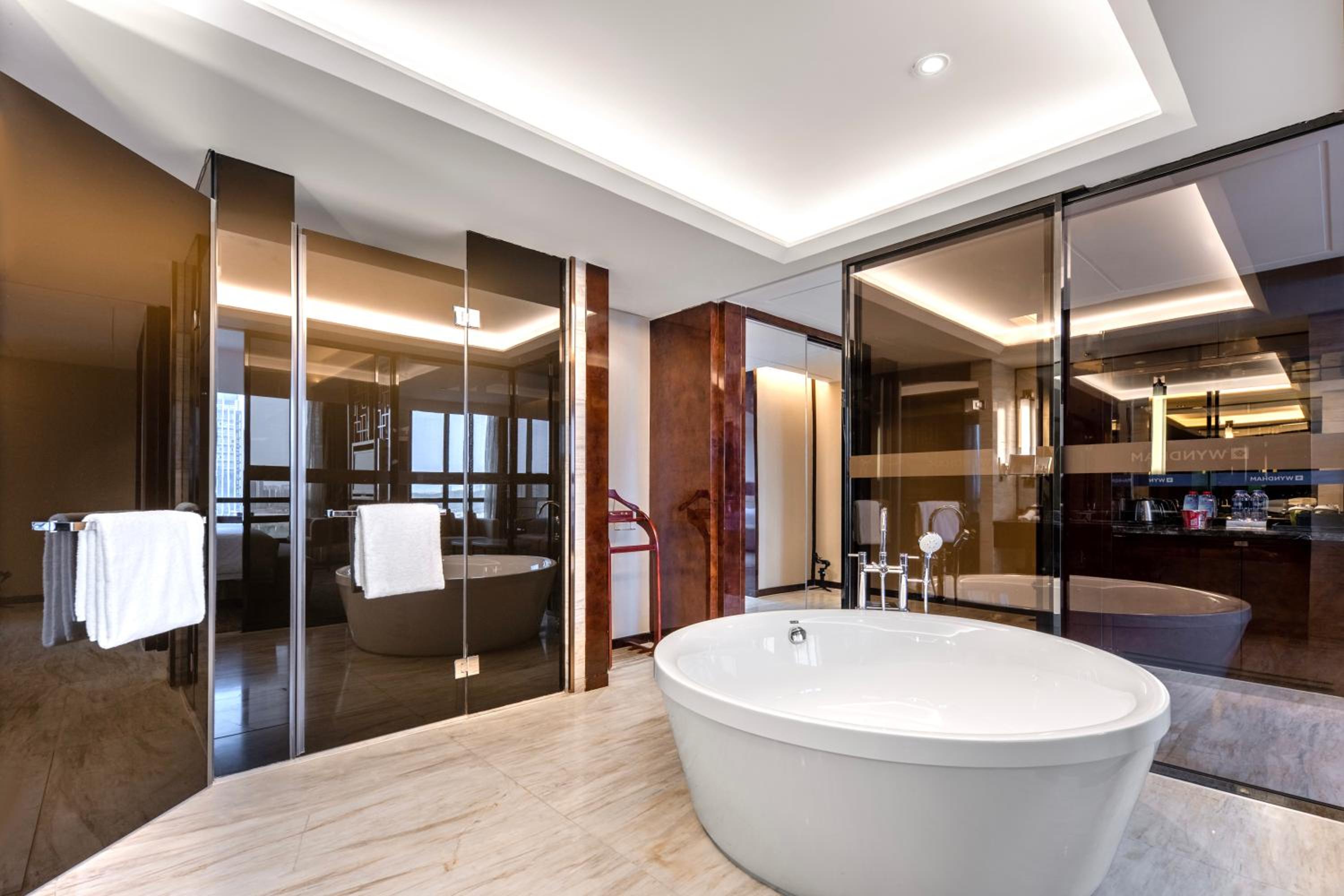 Executive Business Double Room photo 3