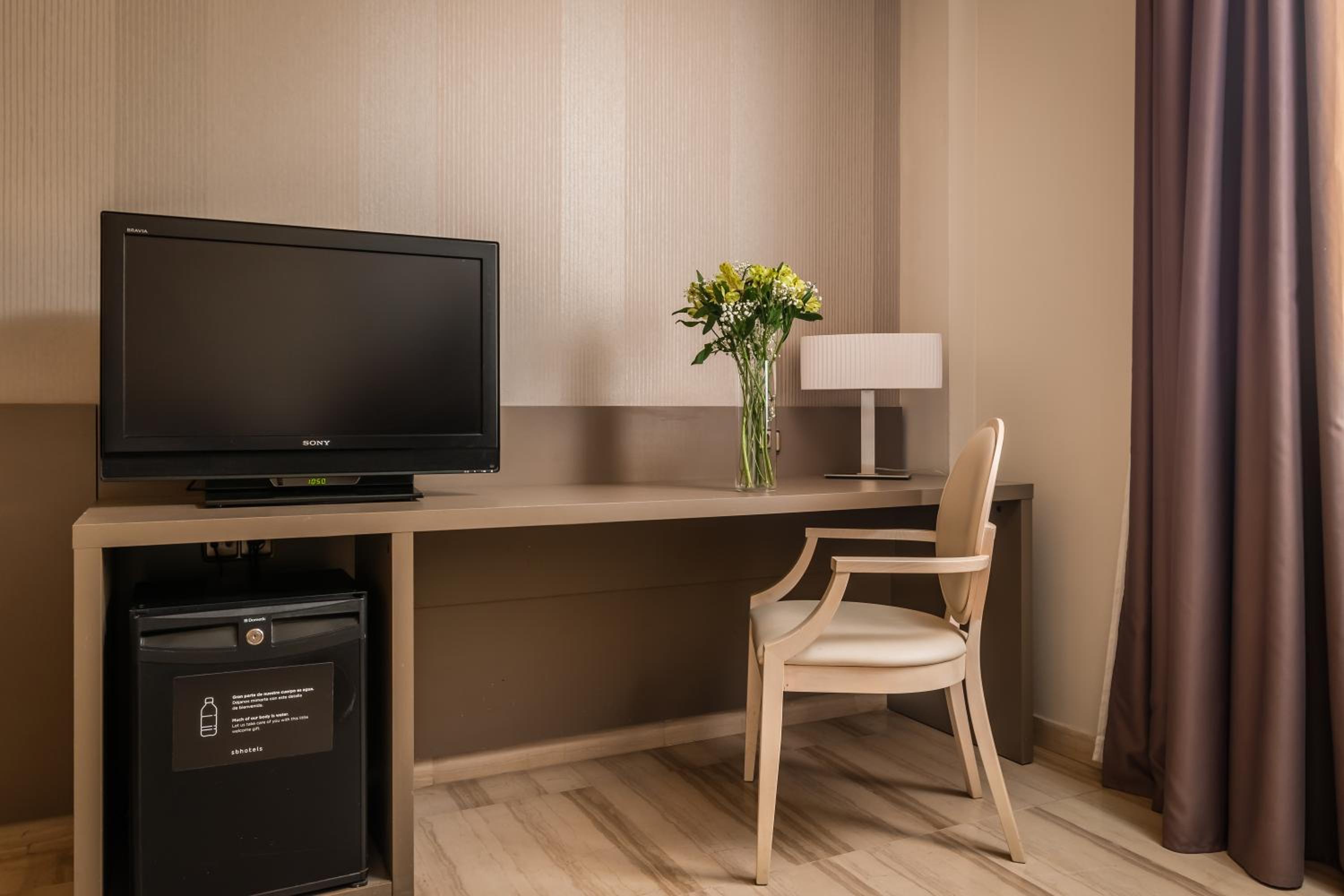 Double or Twin Room - Photo 1