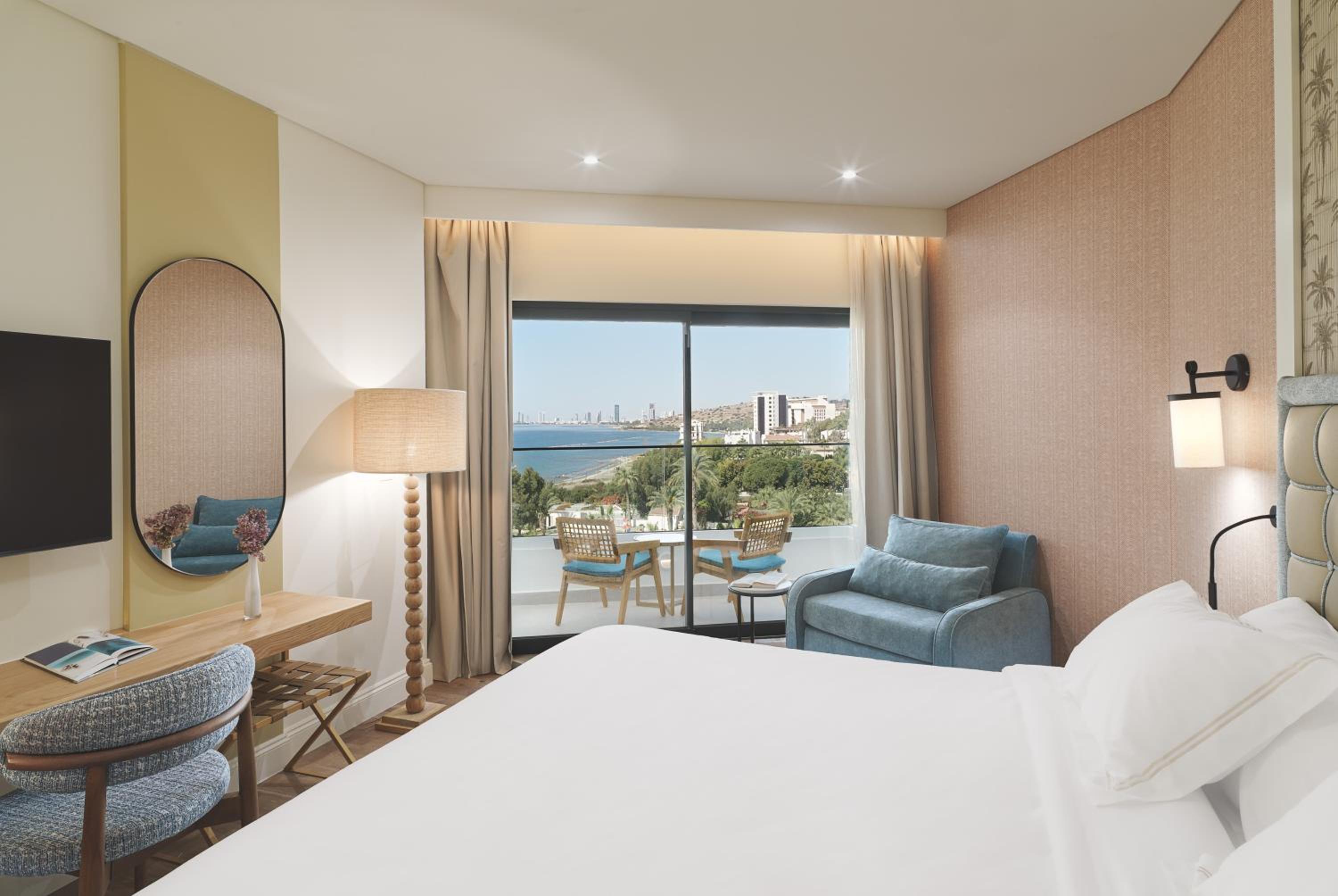 Deluxe Room Sea View - Photo 1