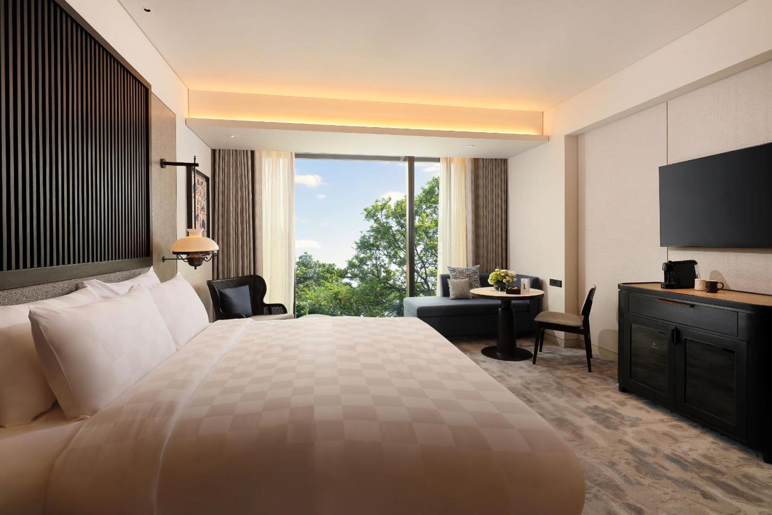 Grand Deluxe King - Photo 1