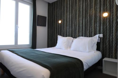 Double Room with Sea View - Photo 3