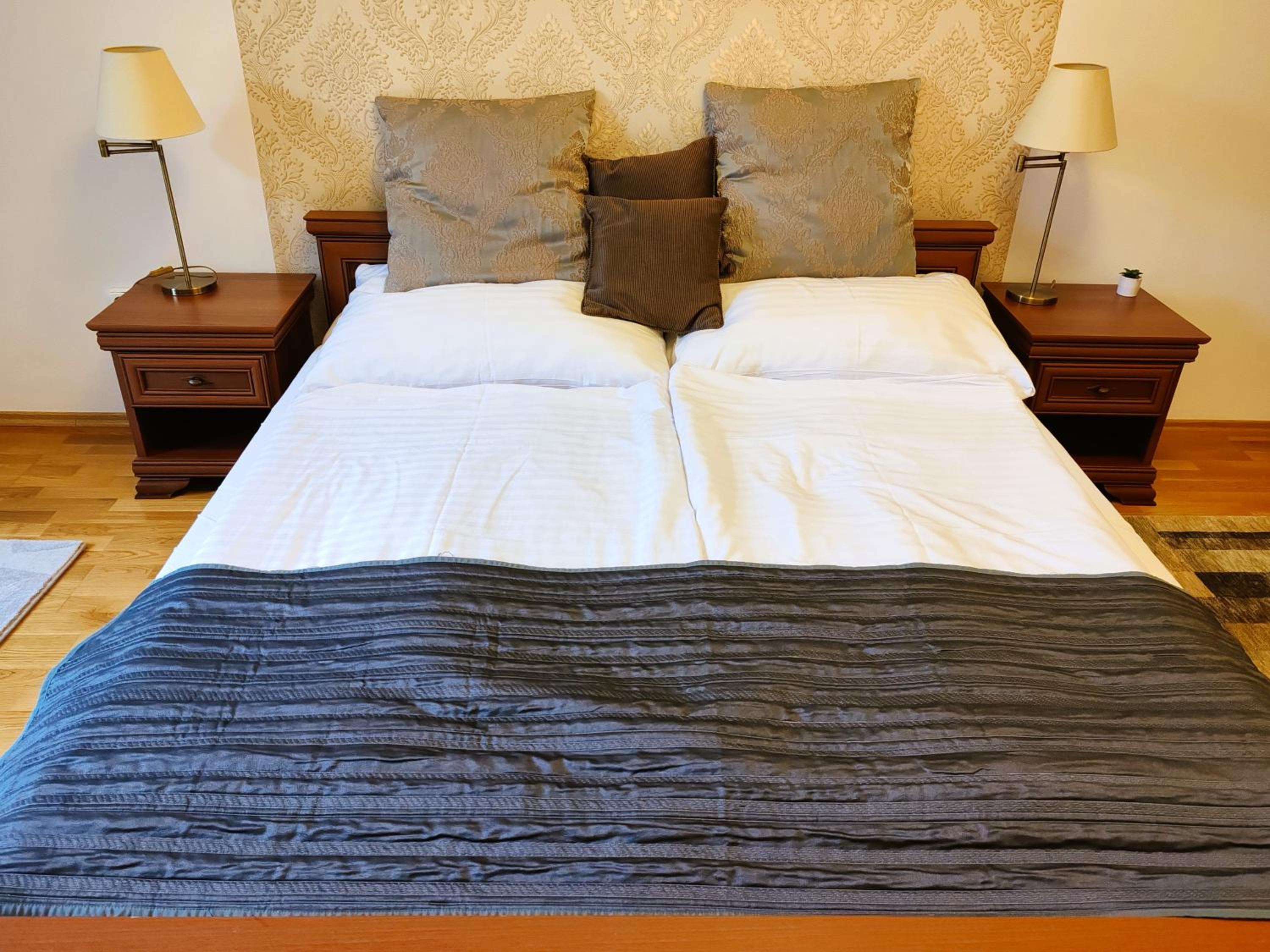 Deluxe Double Room with Extra Bed photo 3