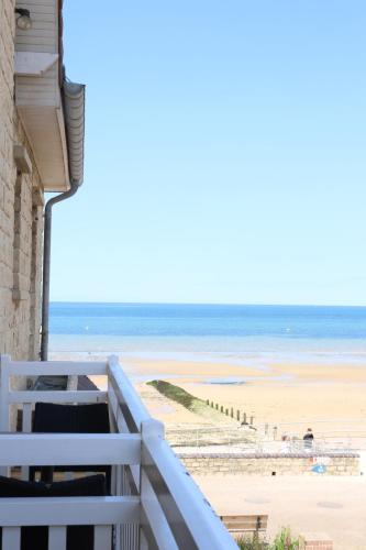Double Room with Balcony - Photo 1