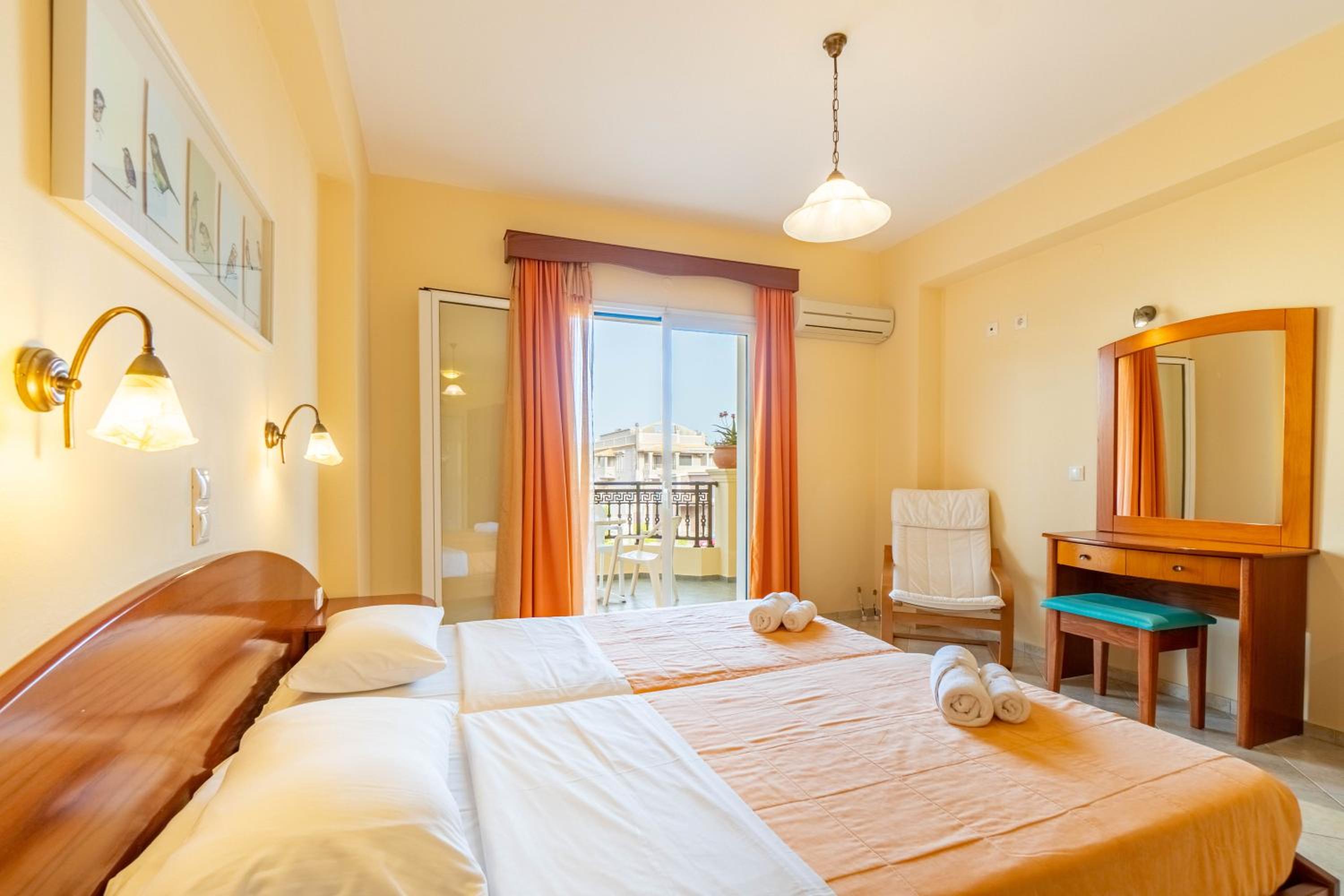Double Room with Garden View photo 2