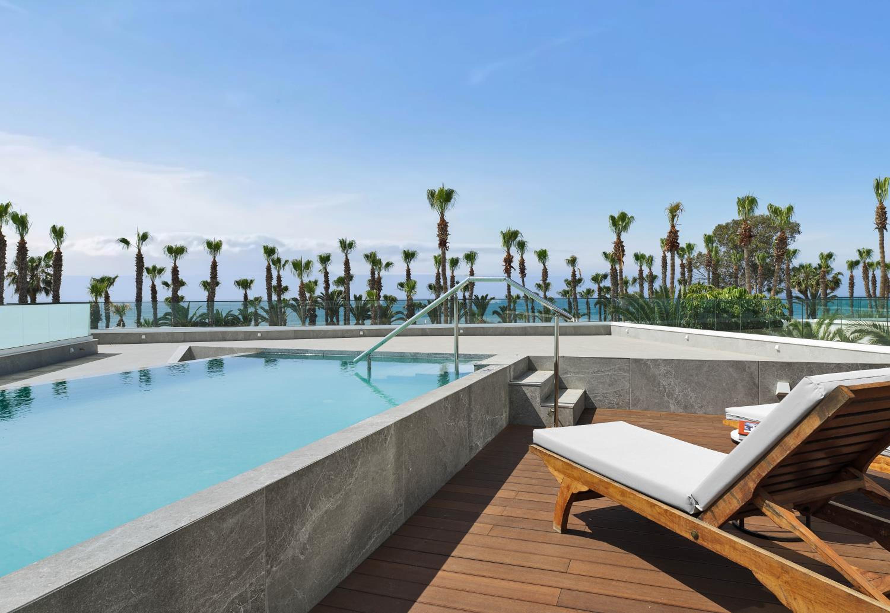 Swim Up Junior Suite Sea View - Photo 10