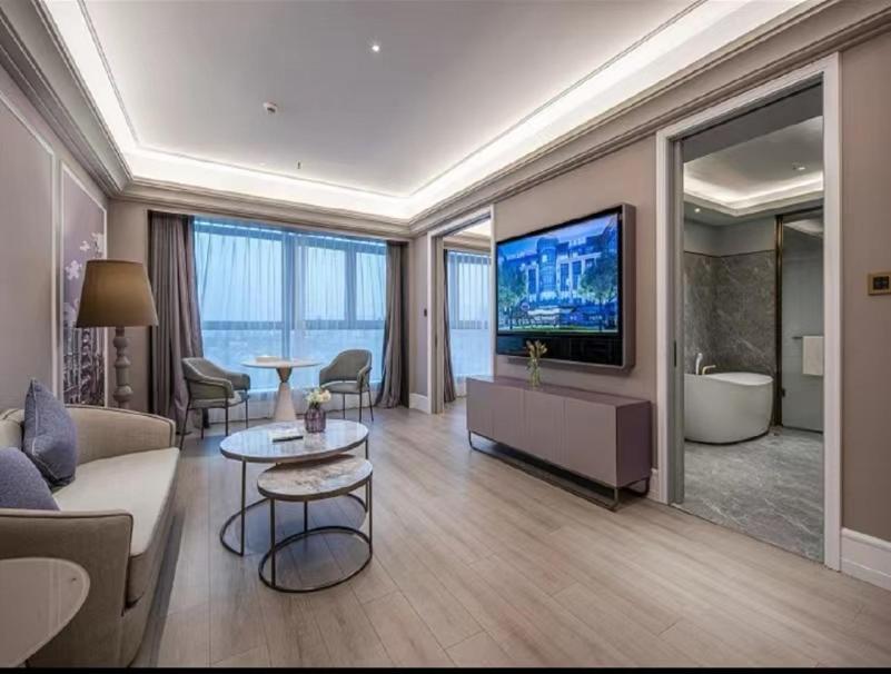Privilege King Suite