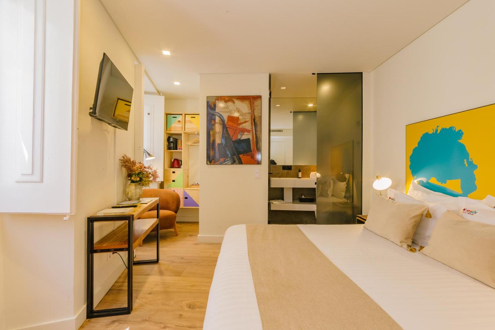 Twin Room with Bathroom photo 2