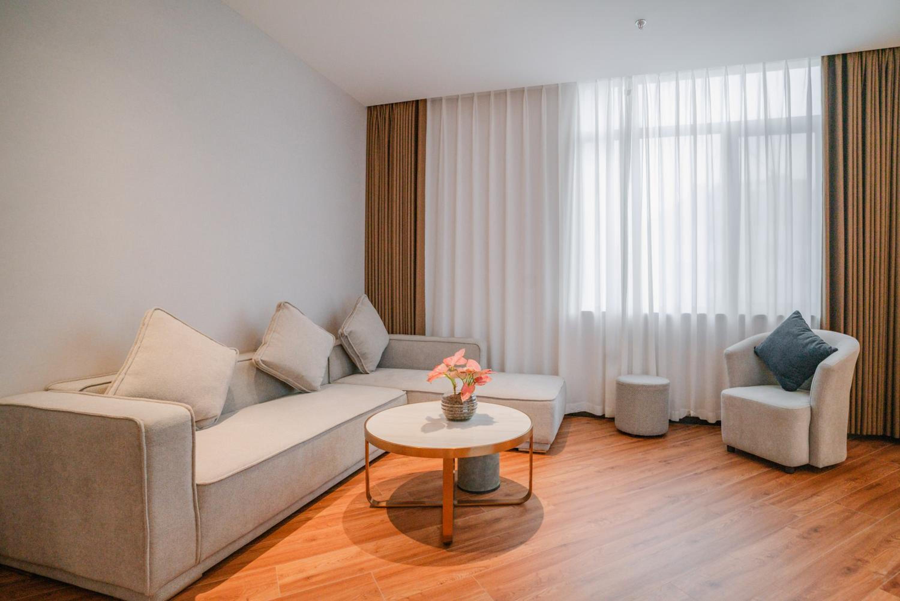 Elegant Family Room photo 2