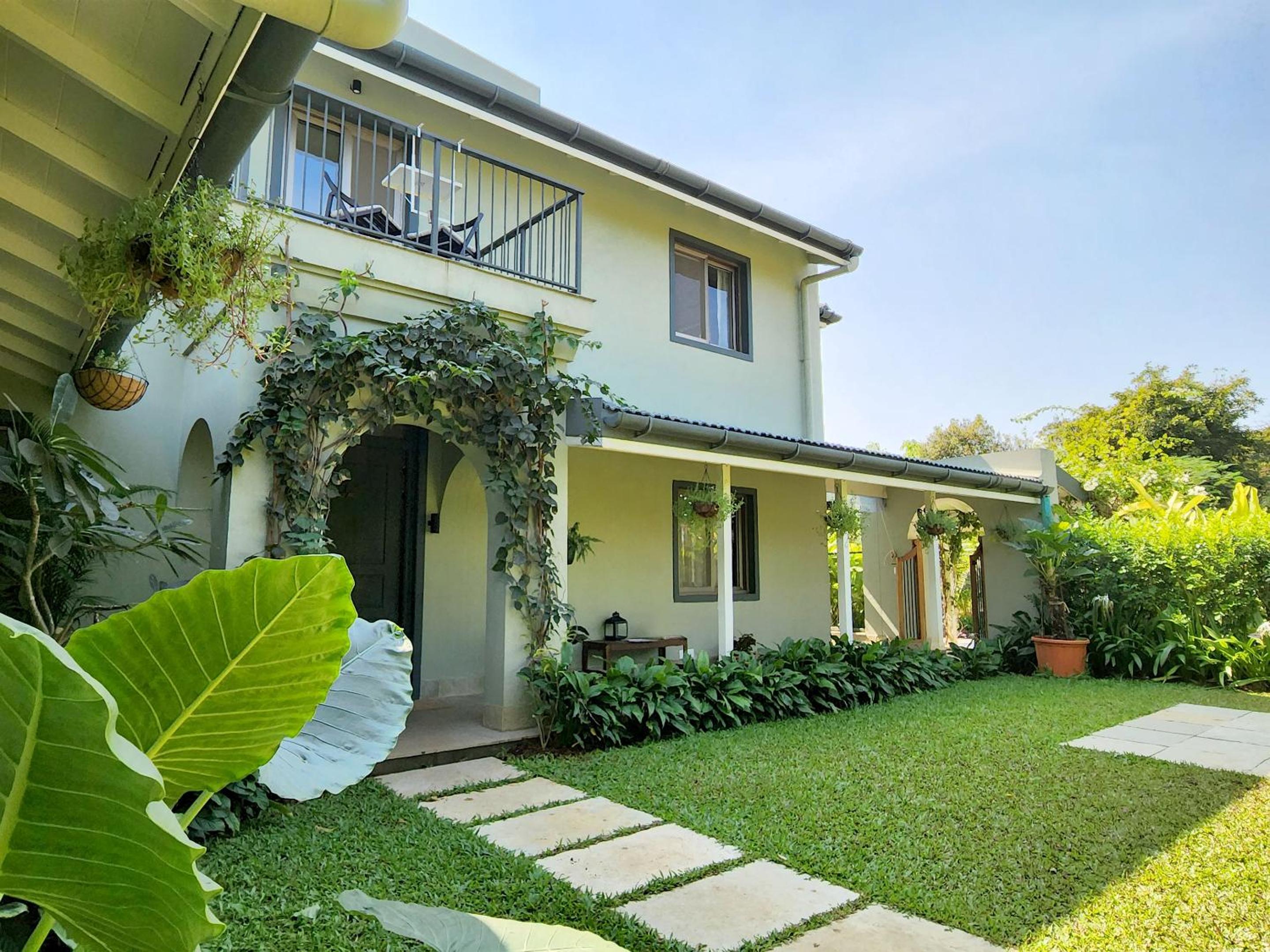 Three-Bedroom Villa photo 2