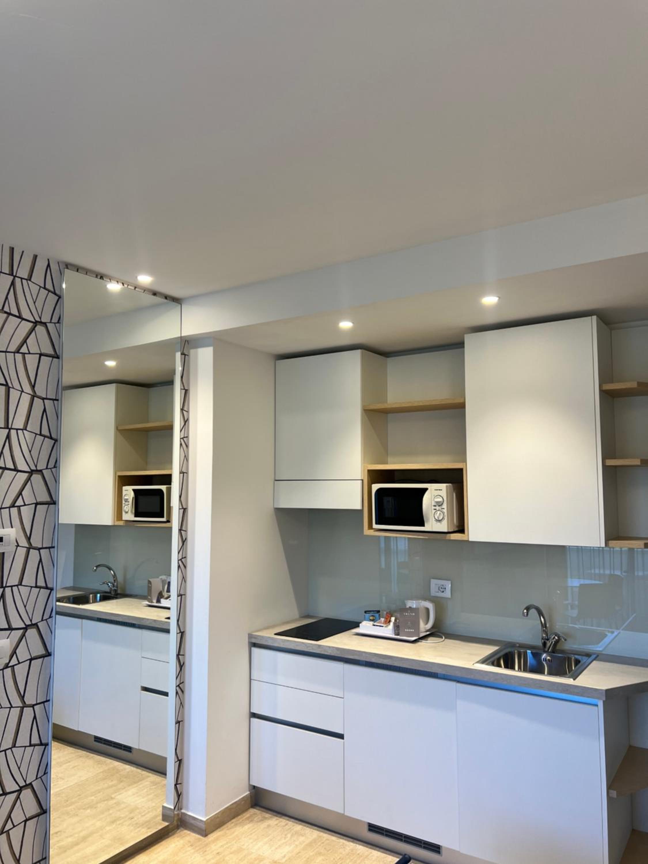 Deluxe Suite - Photo 7