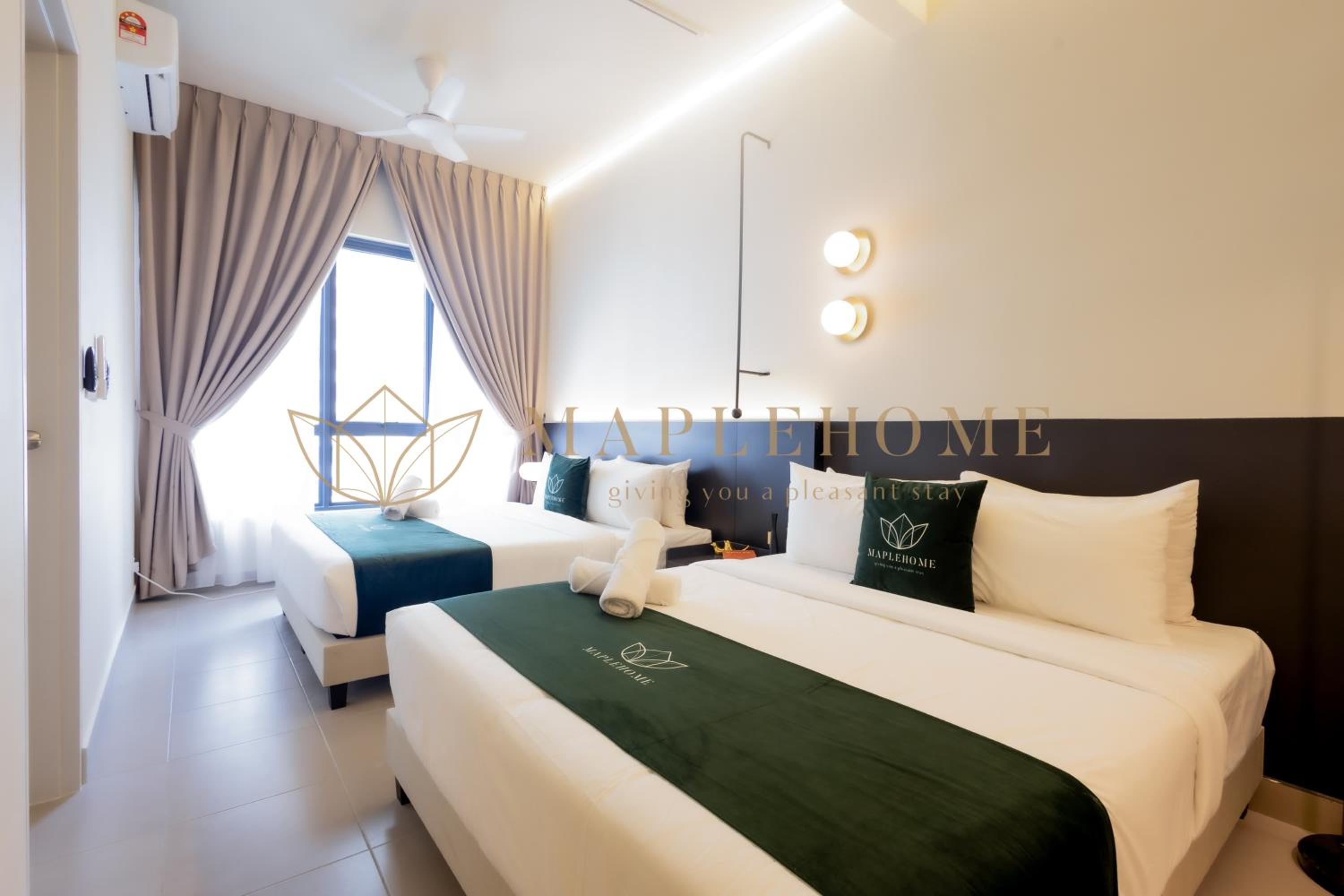 Deluxe Family Suite - Photo 2