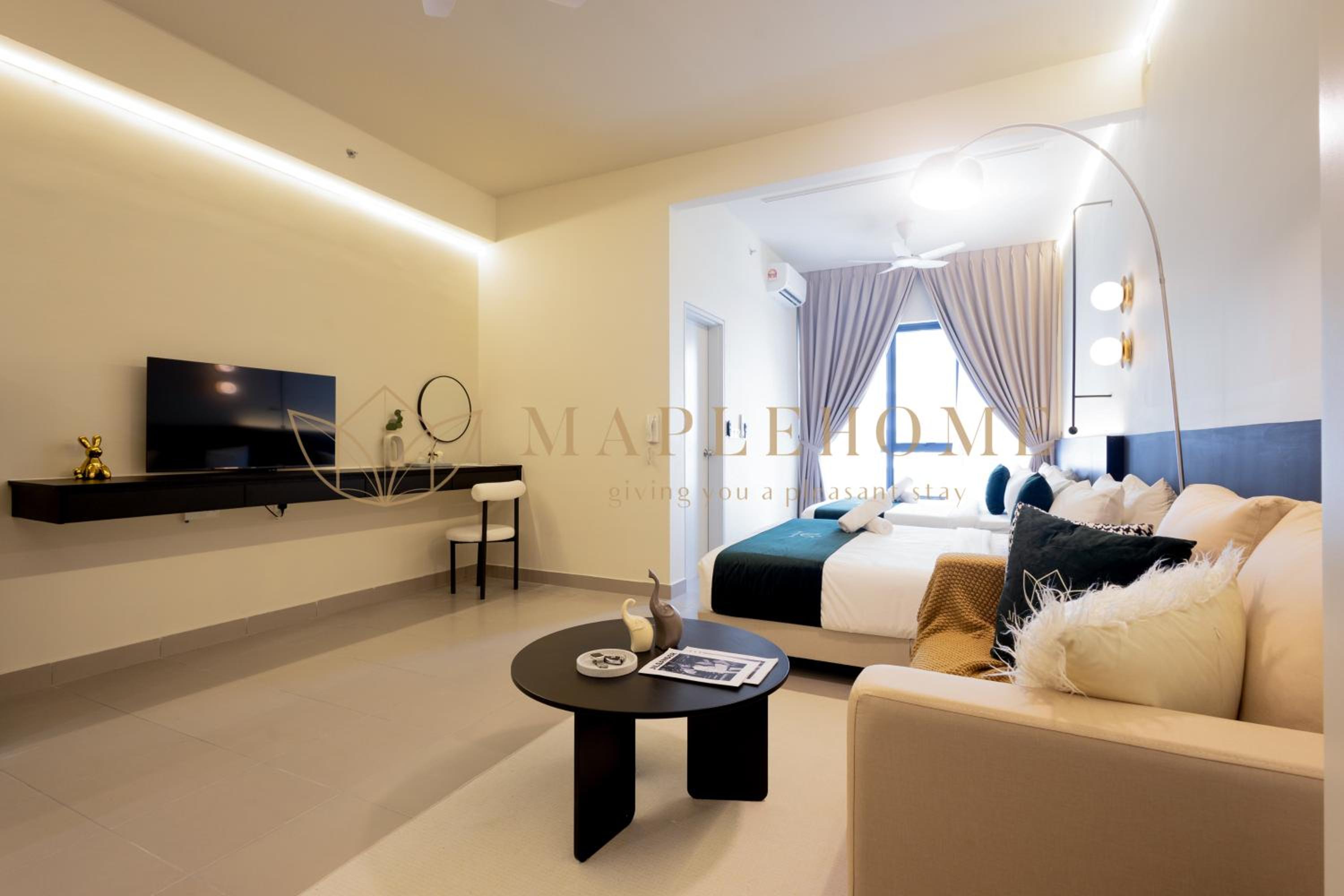 Deluxe Family Suite - Photo 1