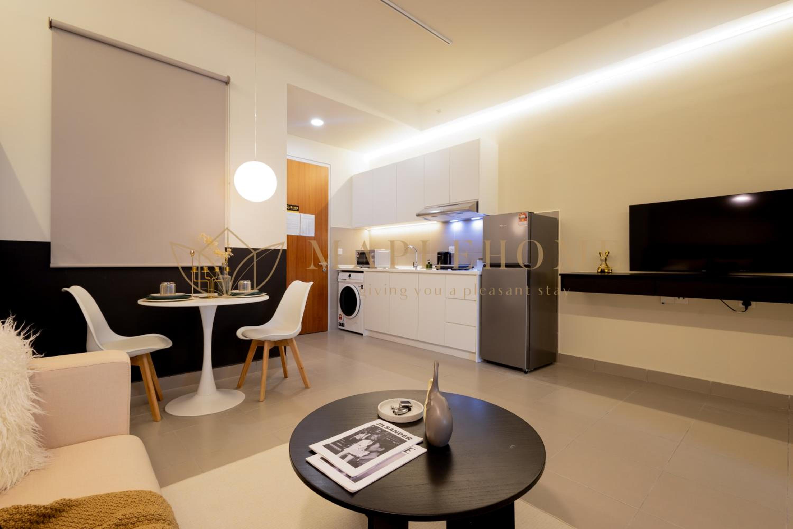 Deluxe Family Suite - Photo 4
