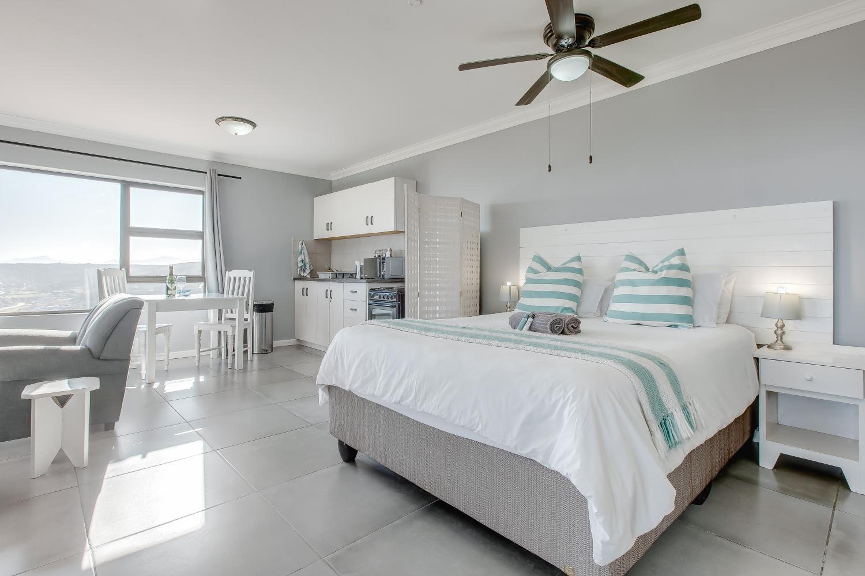 Studio Apartment with Sea View photo 1