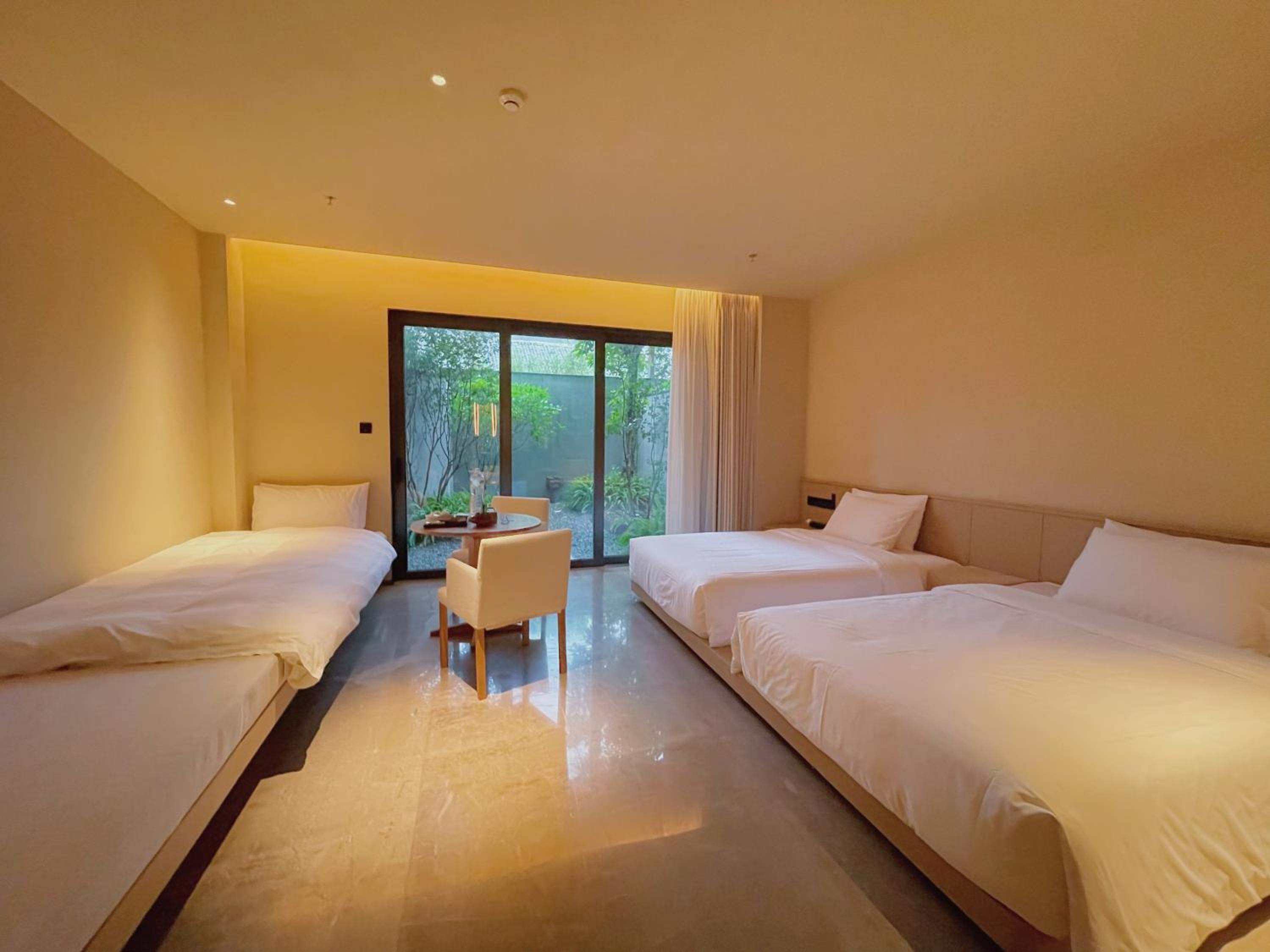 Courtyard Twin Room photo 1