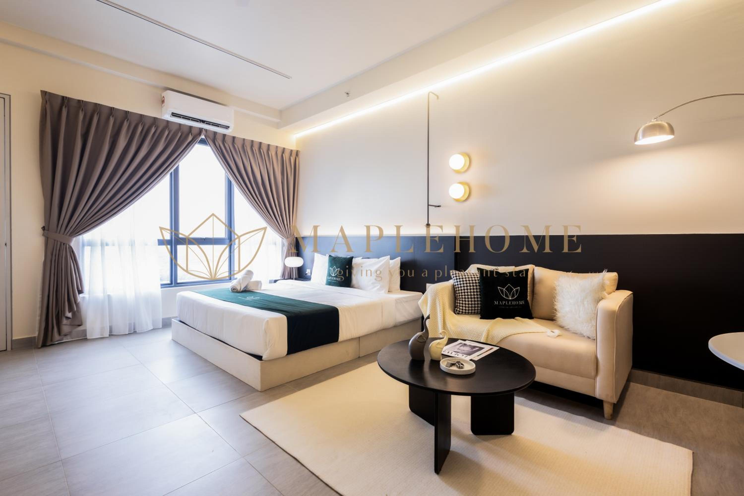 Premier Queen Suite - Photo 2