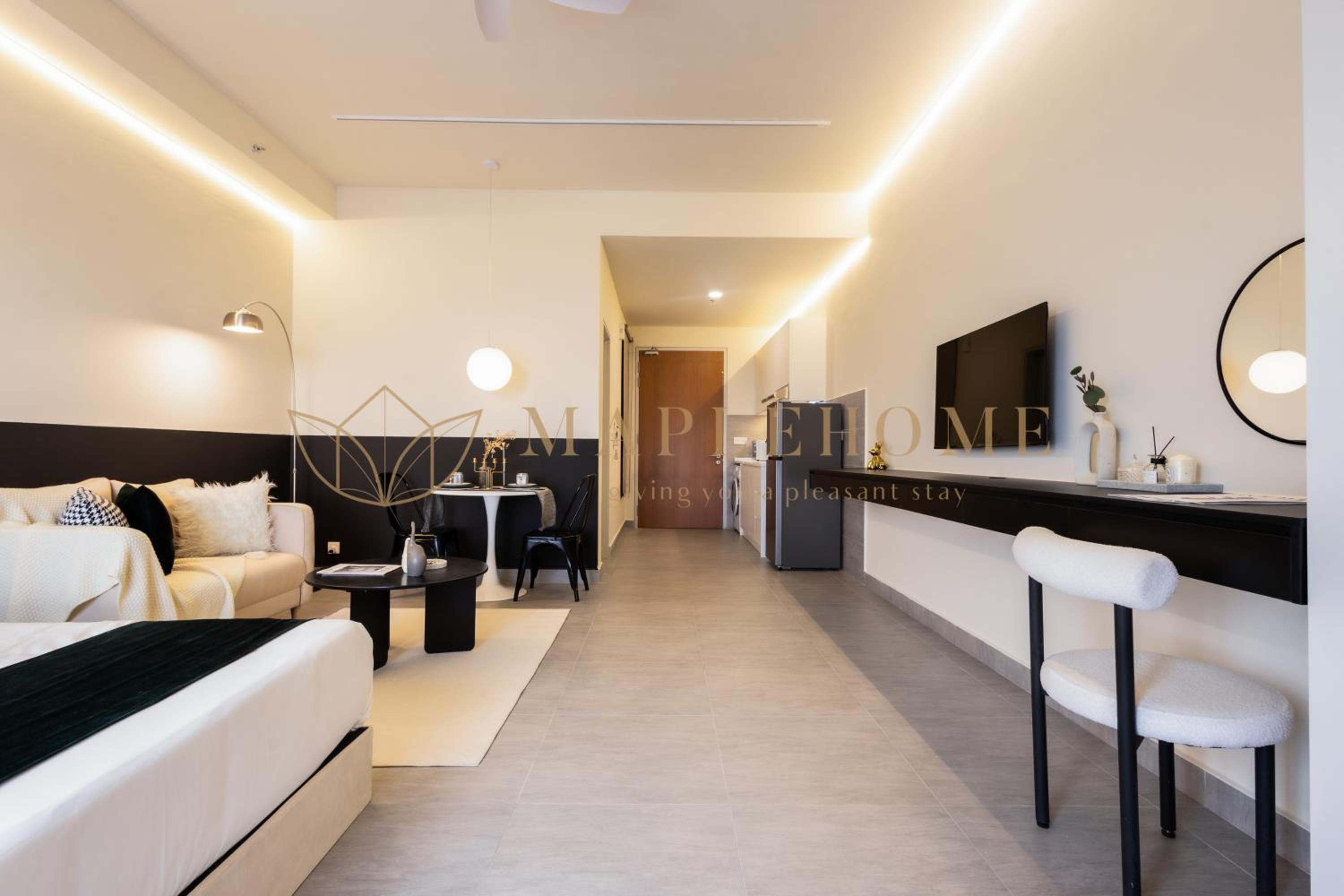Premier Queen Suite - Photo 9