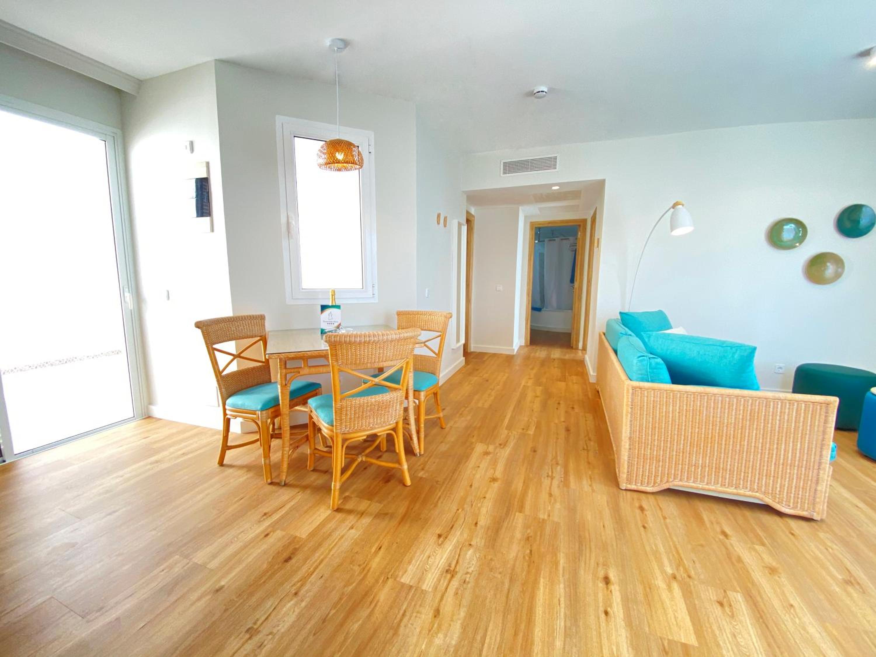 Suite con vista al mar (4 adultos + 1 niño) Suite con vista al mar (4 adultos + 1 niño)