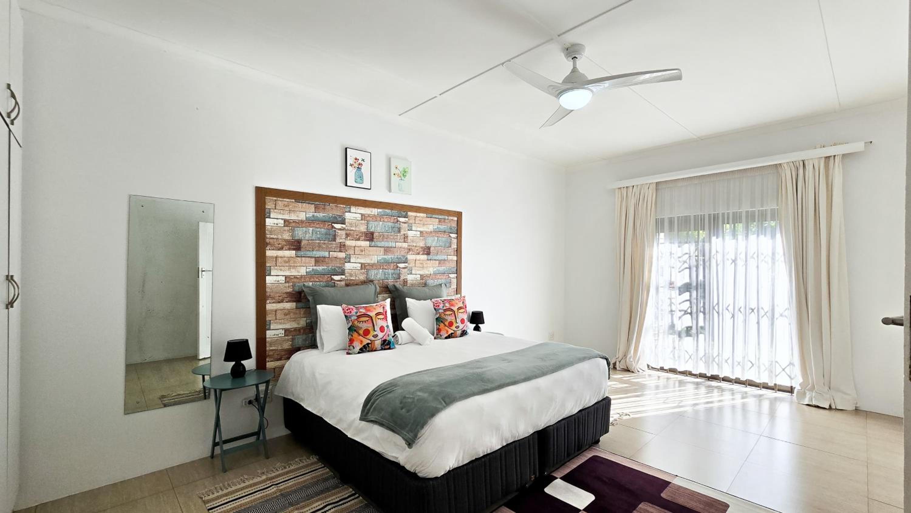 Family Room with Terrace photo 1