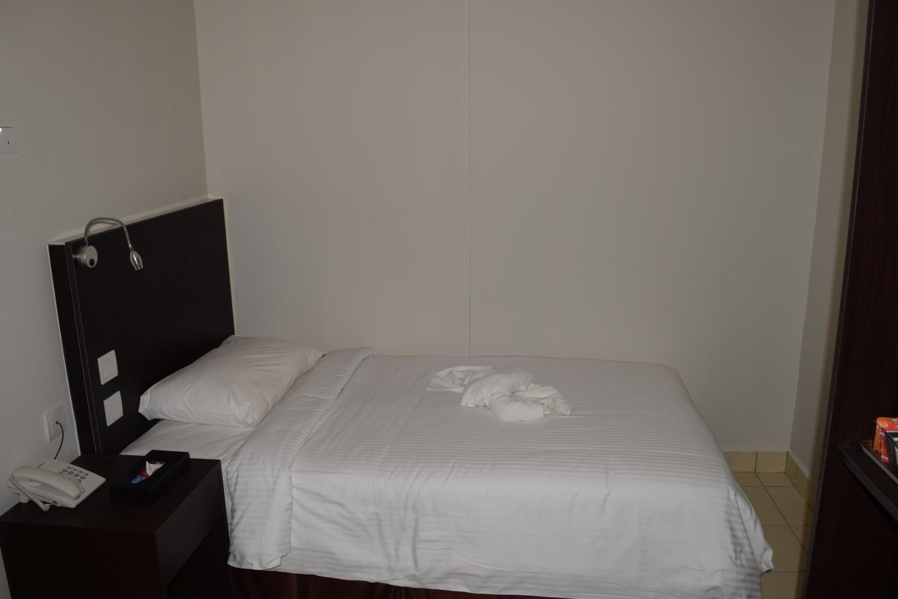 Standard Single Room - Photo 4