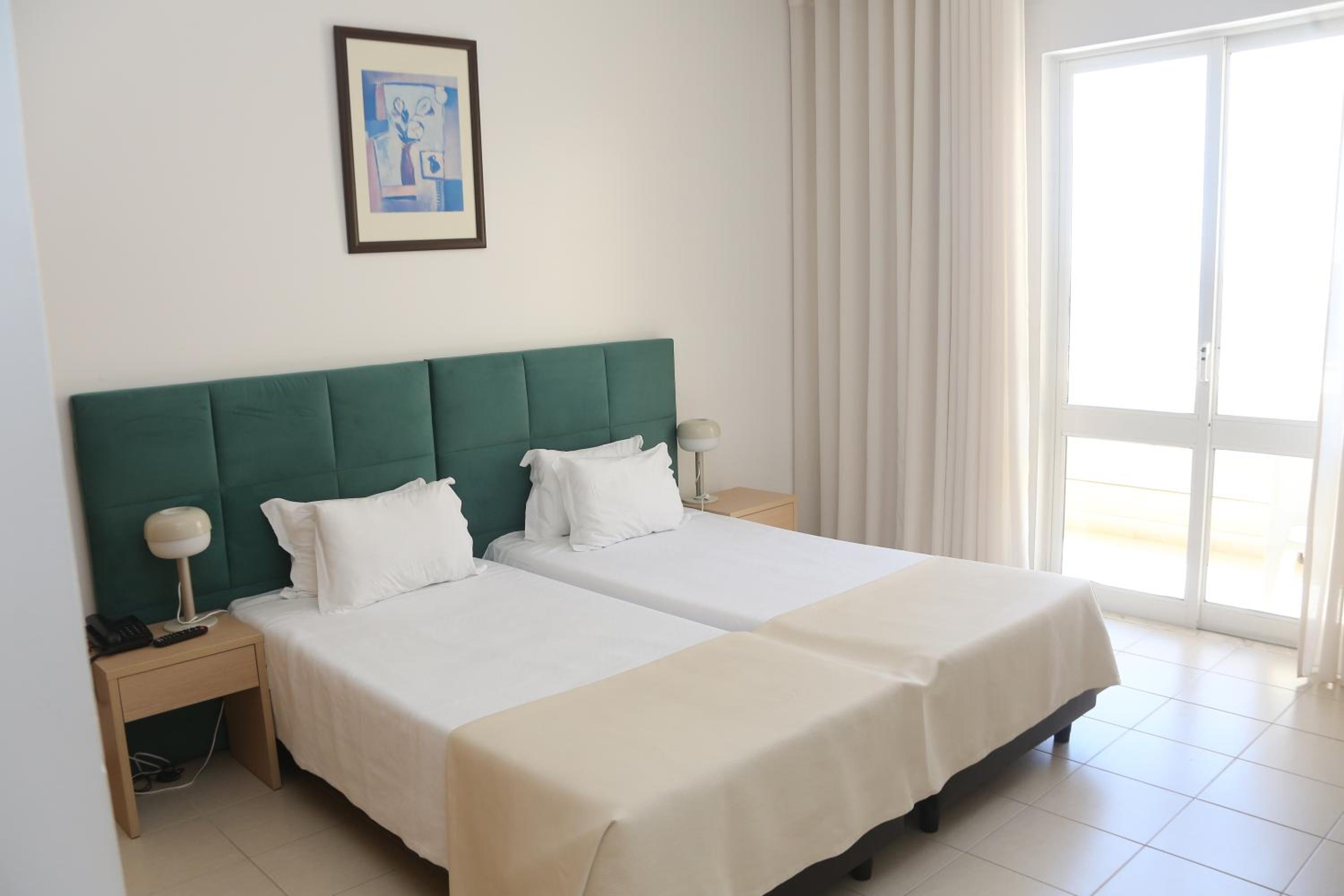 Standard Twin Room with Sea View