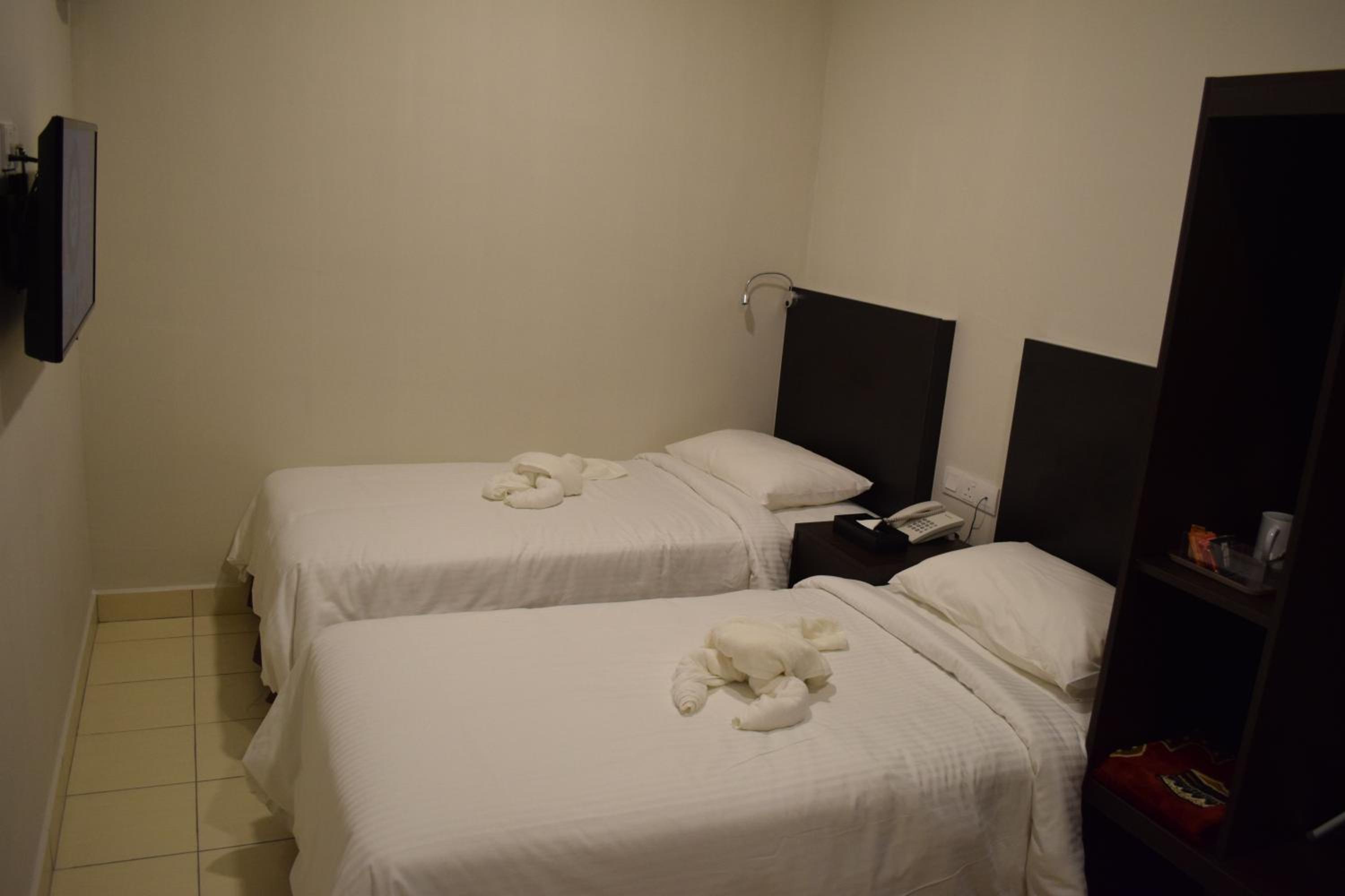 Superior Twin Room - Photo 3