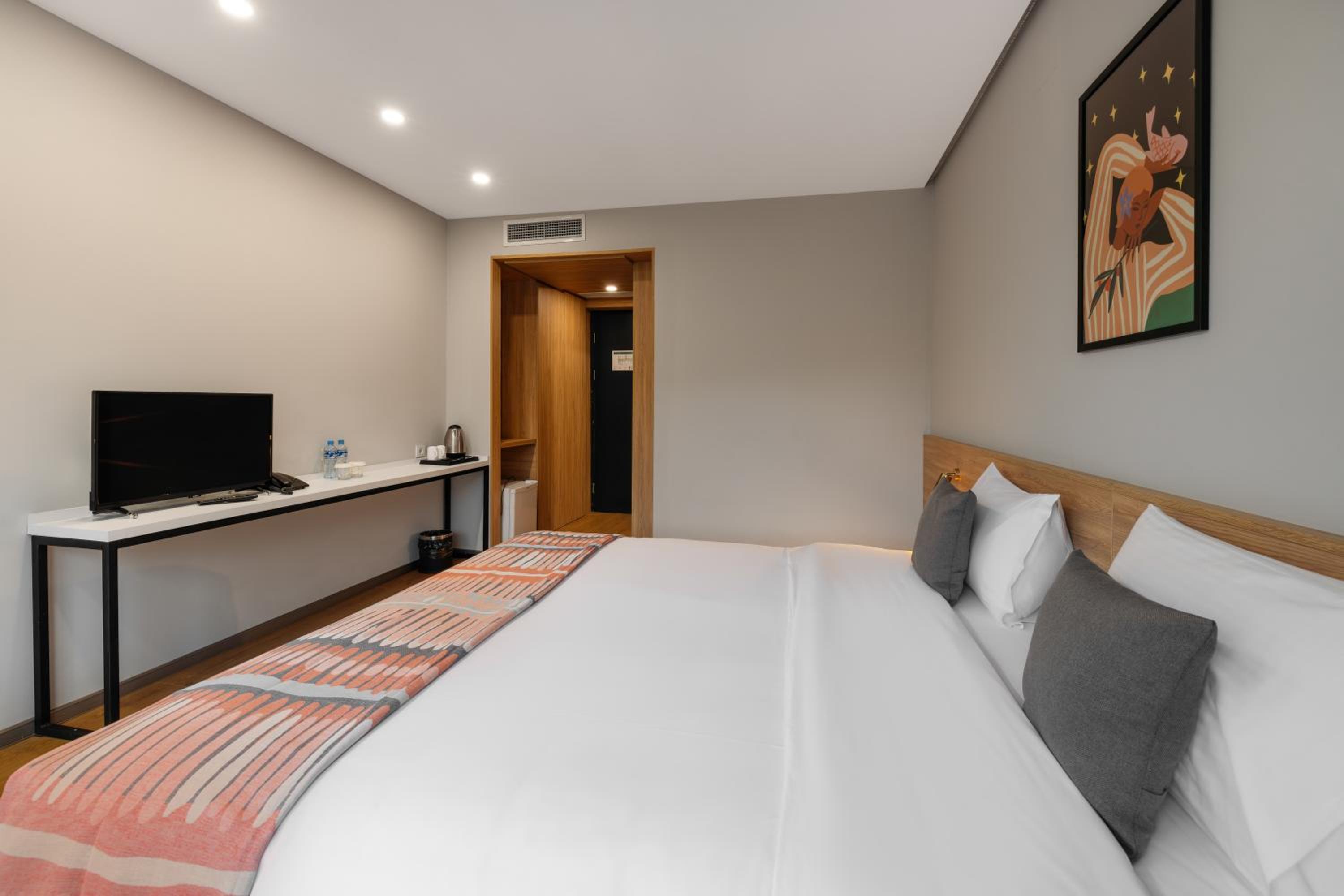 Double Room with Mountain View - Photo 5
