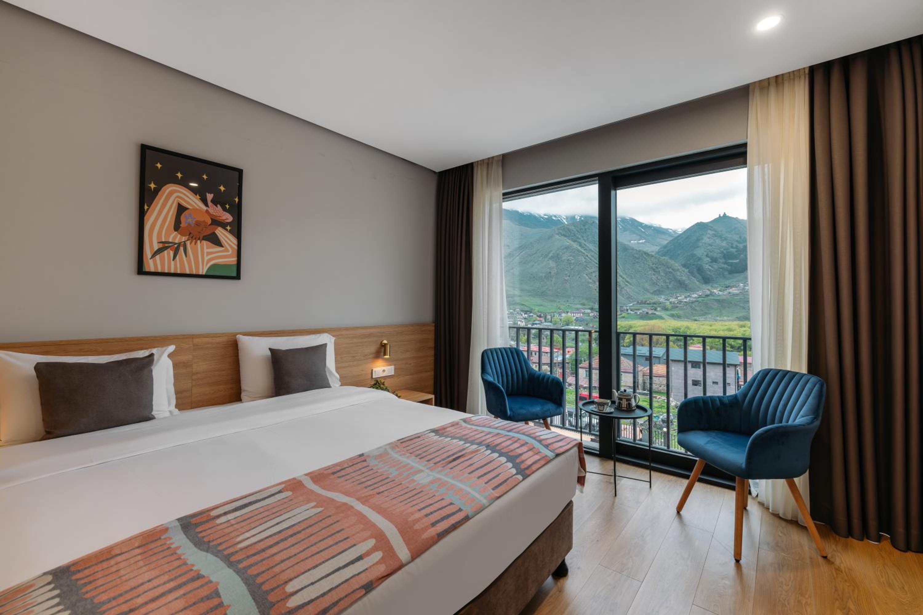 Double Room with Mountain View - Photo 4