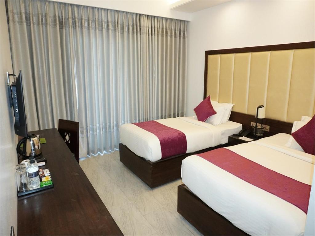 Deluxe Twin Room photo 3