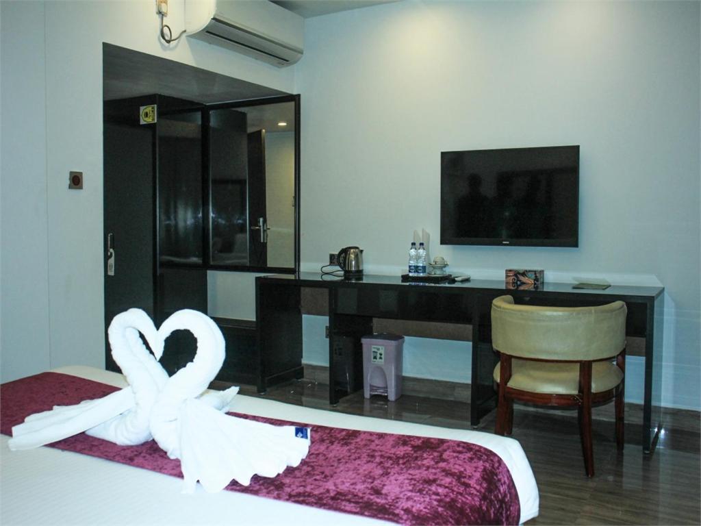 Superior King Room photo 2