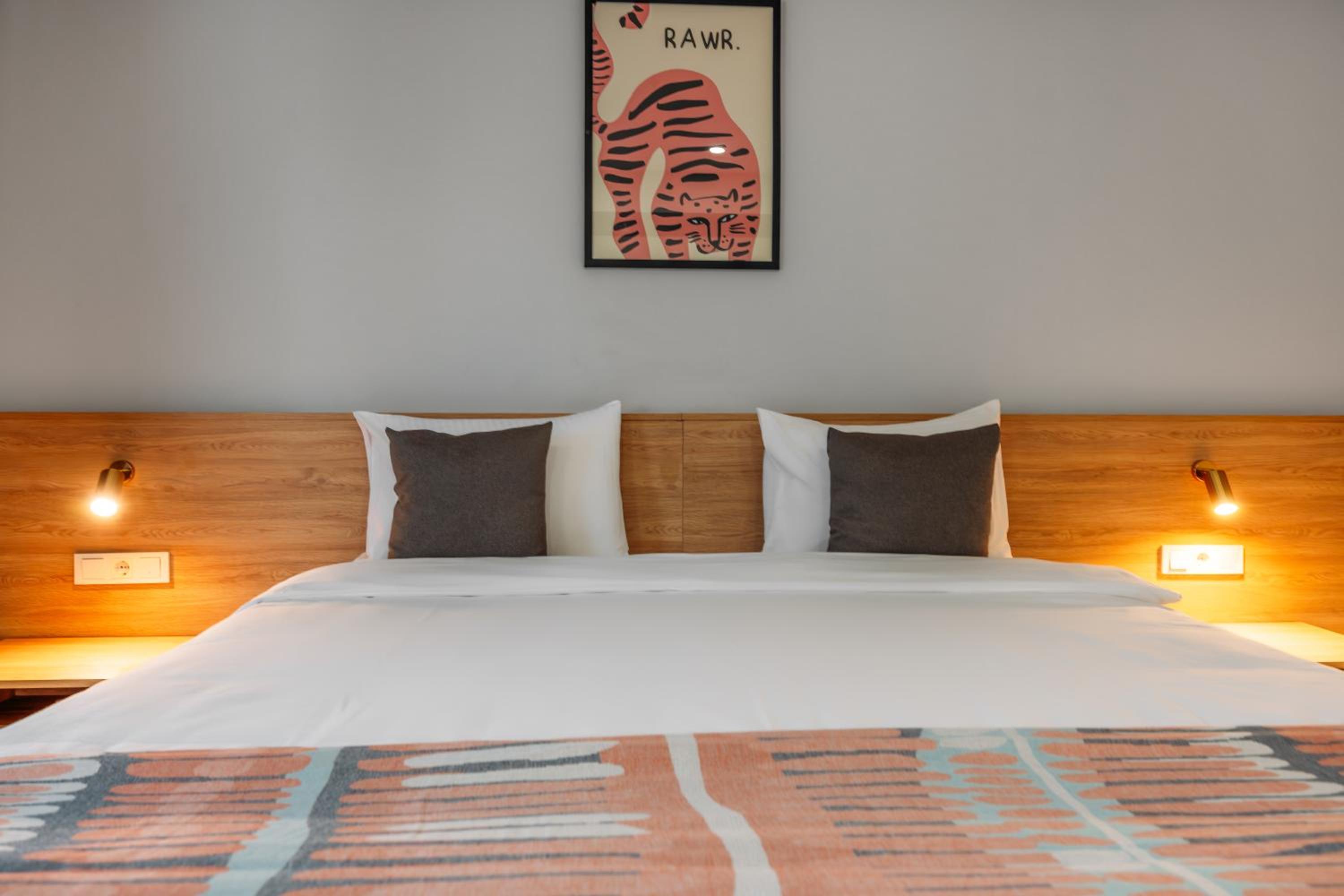 Budget Double Room - Photo 2