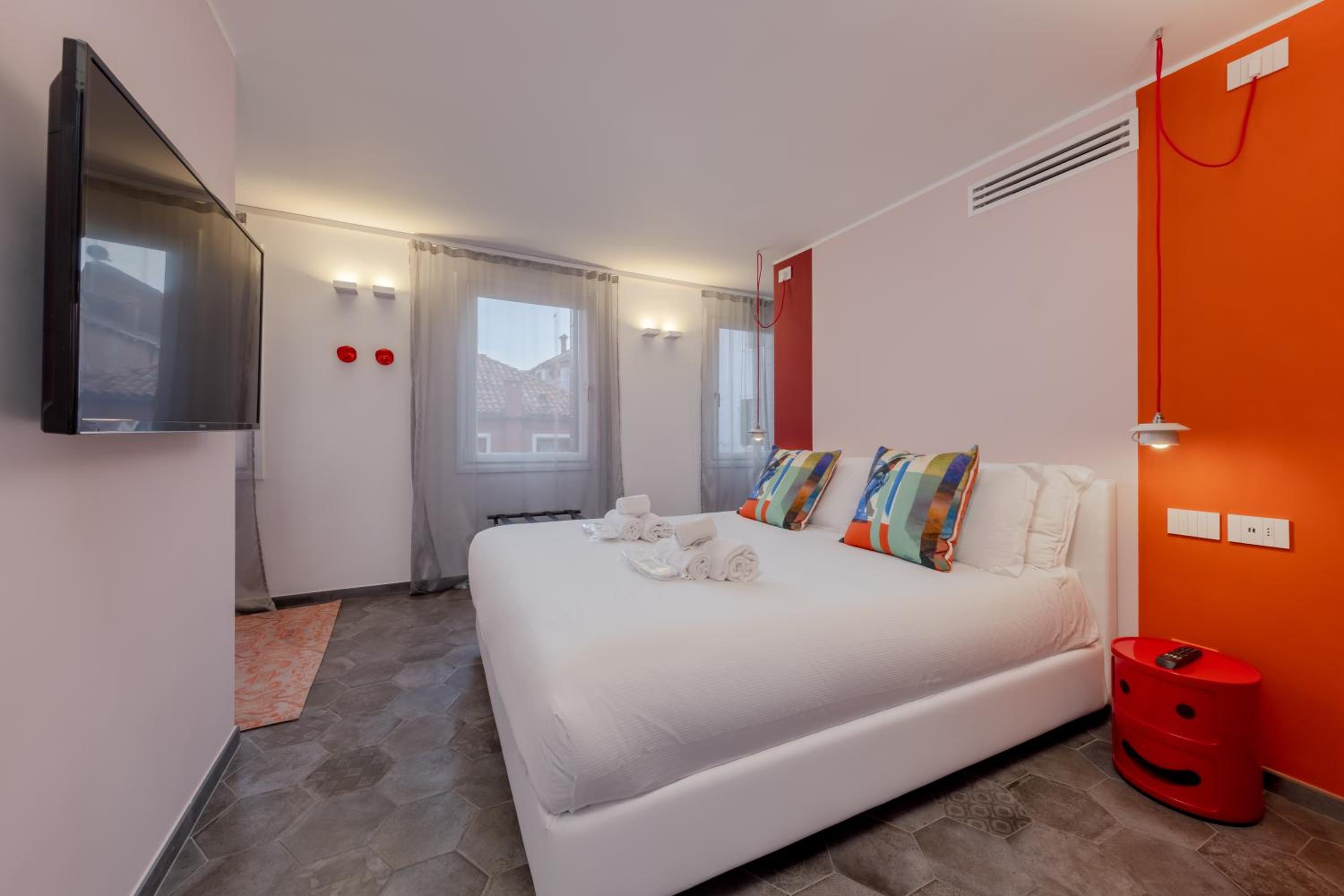Apartment with Terrace photo 2