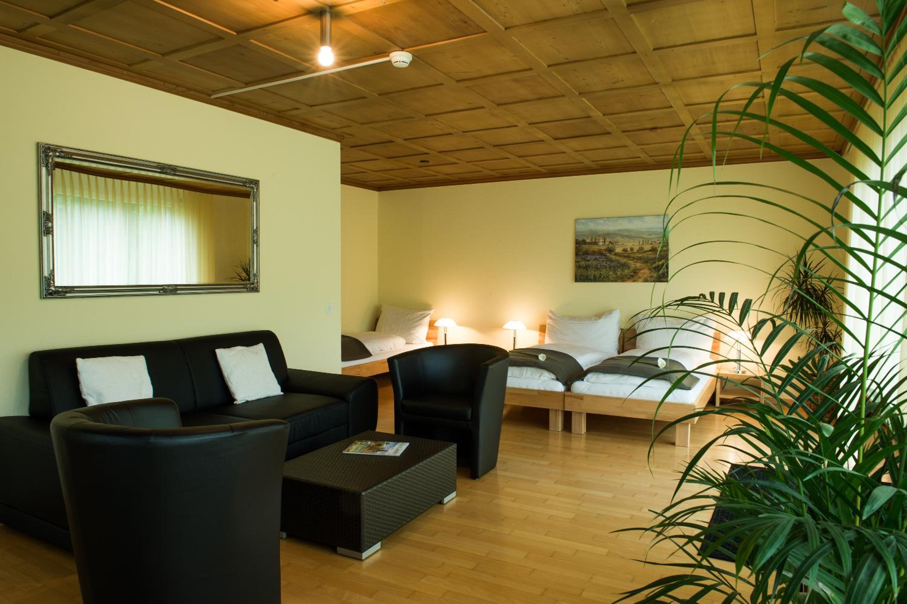 Apartment photo 2