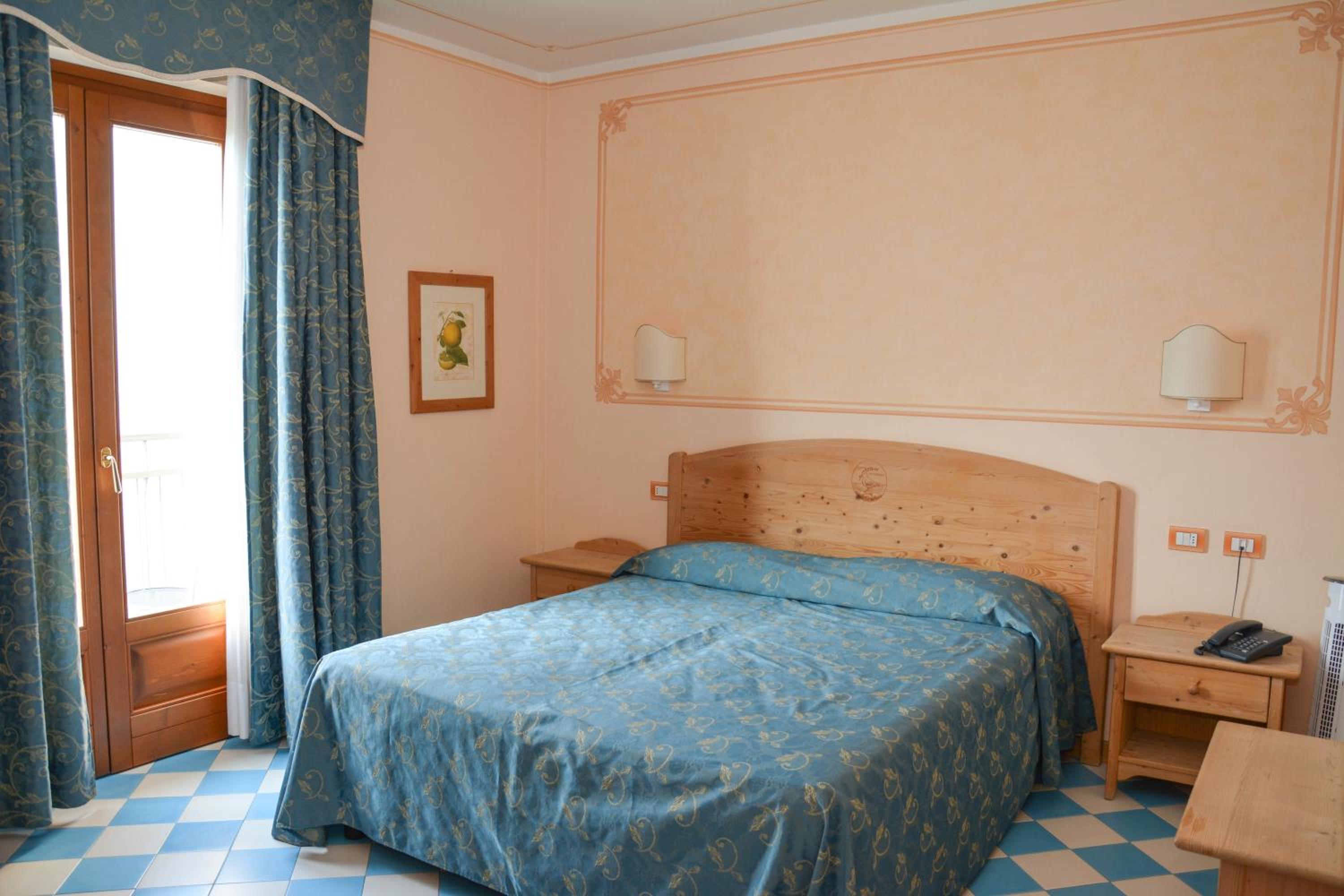Junior Suite with Balcony