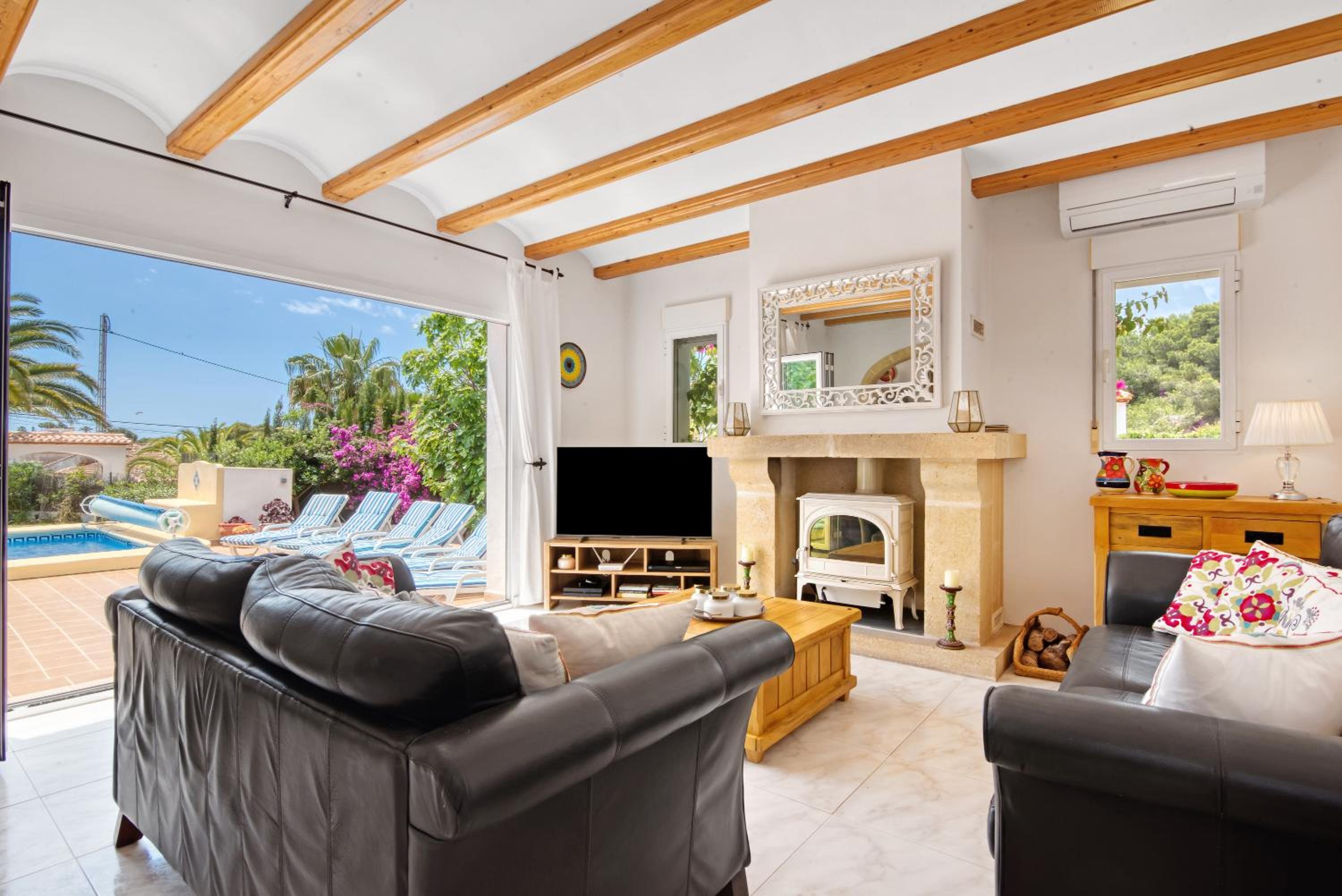 Villa with Garden View